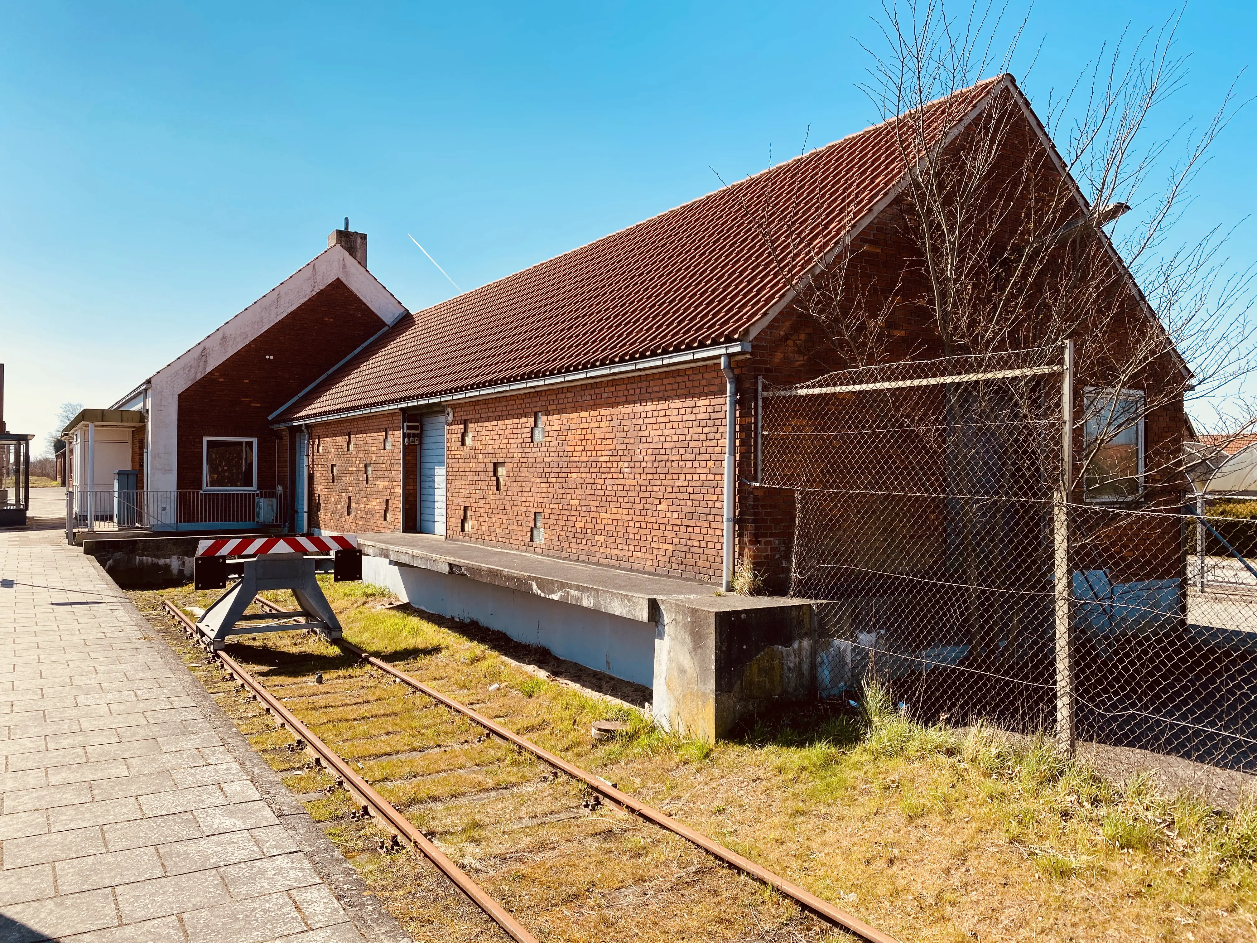 Billede af pakhuset ved Vamdrup Station.