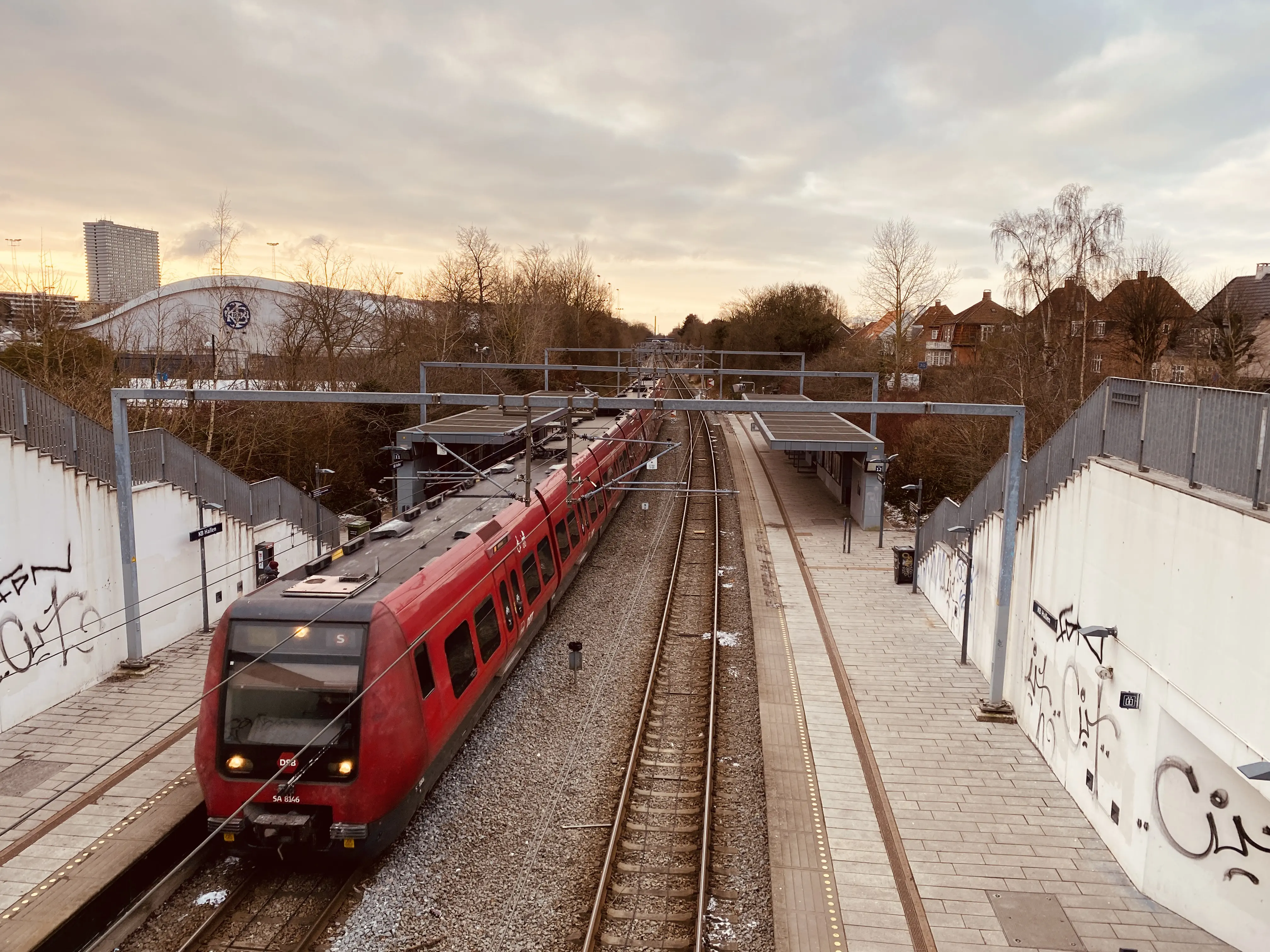 Billede af KB Hallen S-togstrinbræt.
