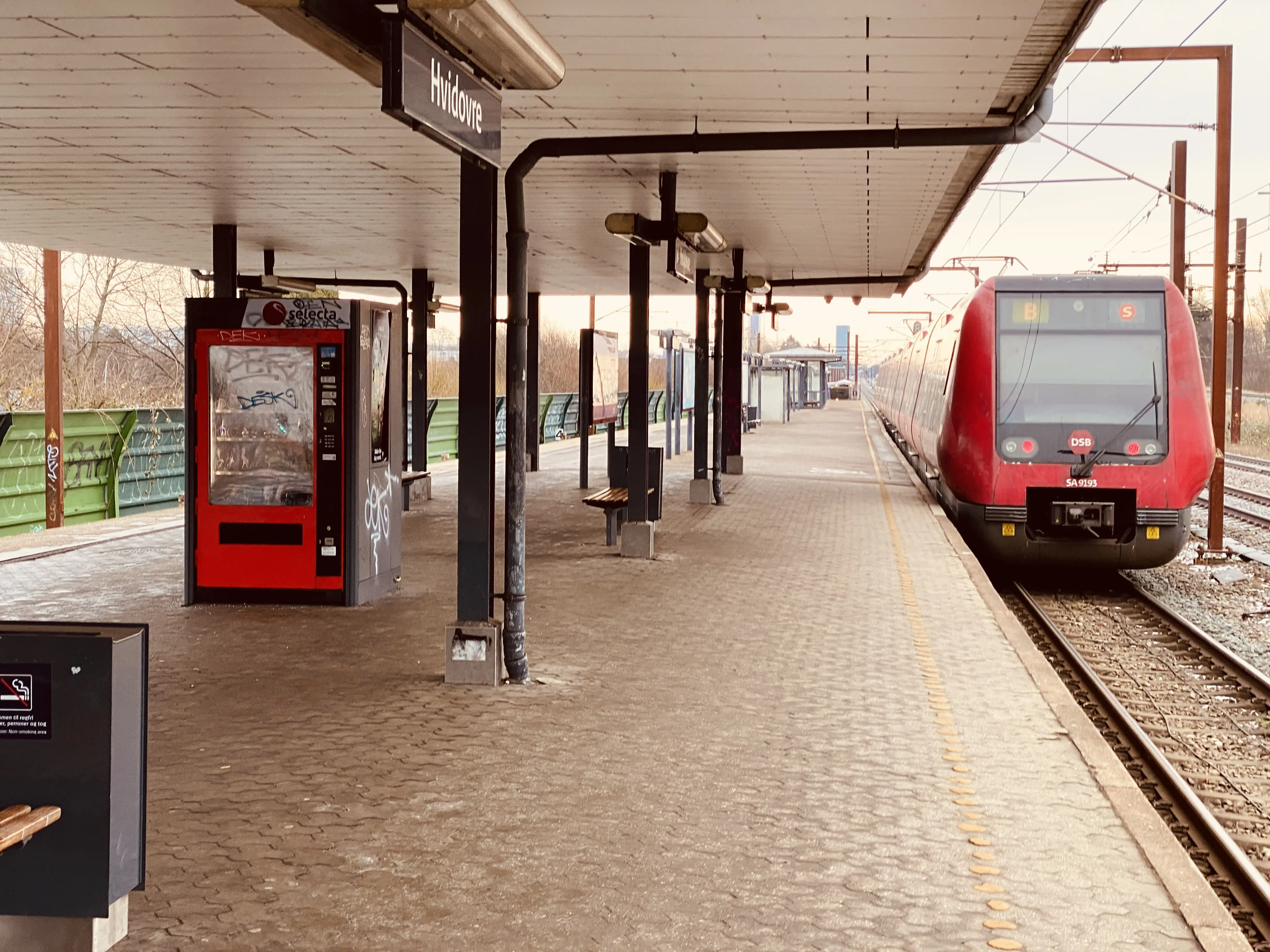 Billede af Hvidovre Nær S-togstrinbræt.