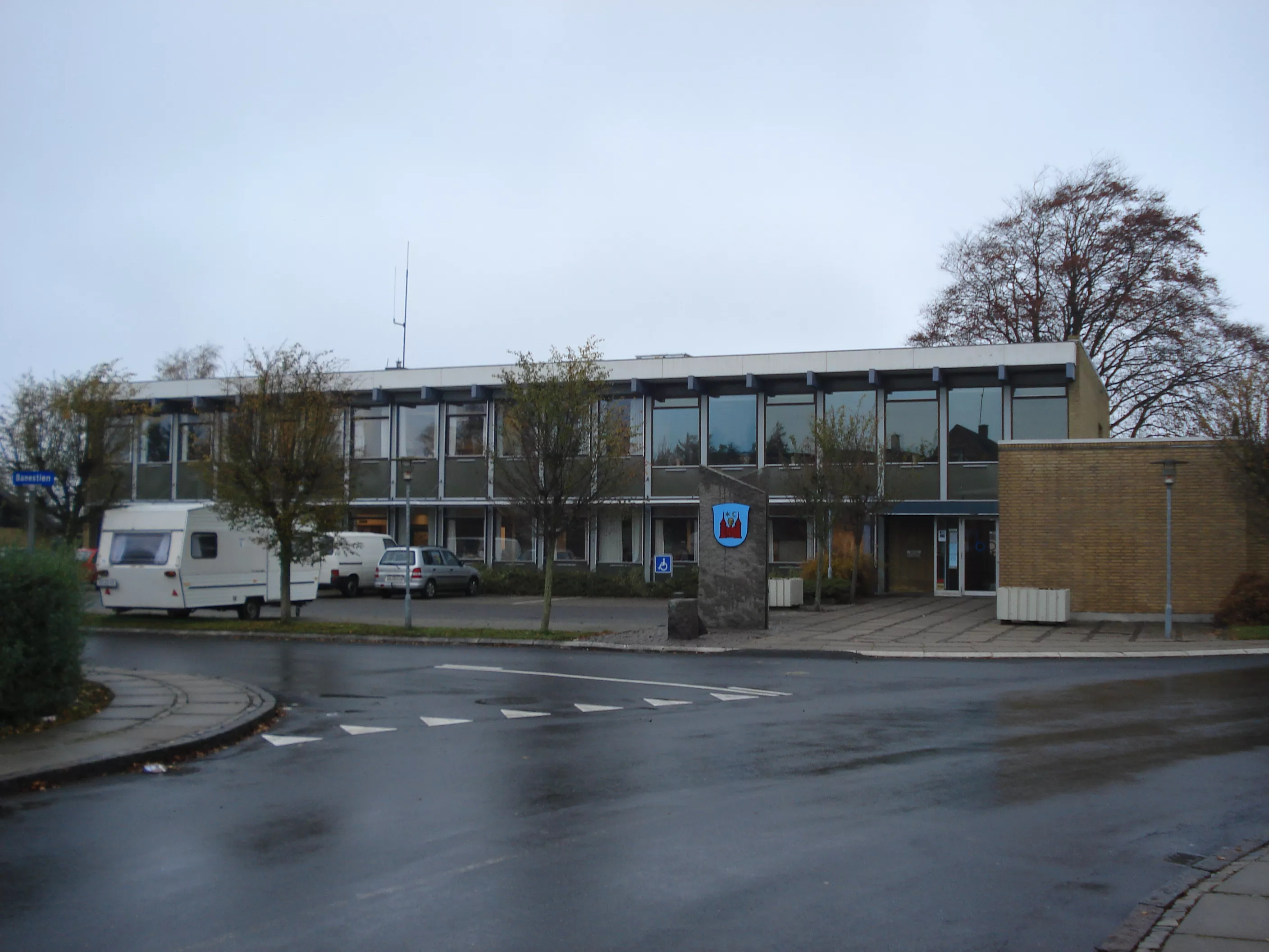 Billede af Ørbæk Station, som er nedrevet og kommunekontoret opført på stedet.