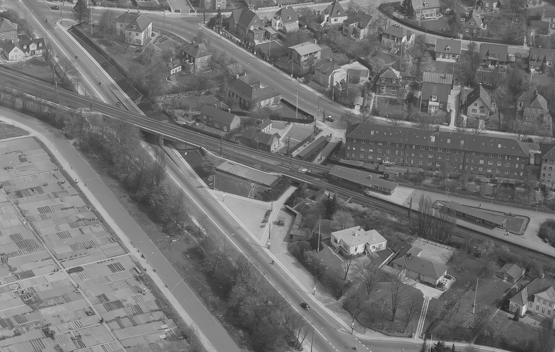 Billede af Bernstorffsvej S-togstrinbræt.