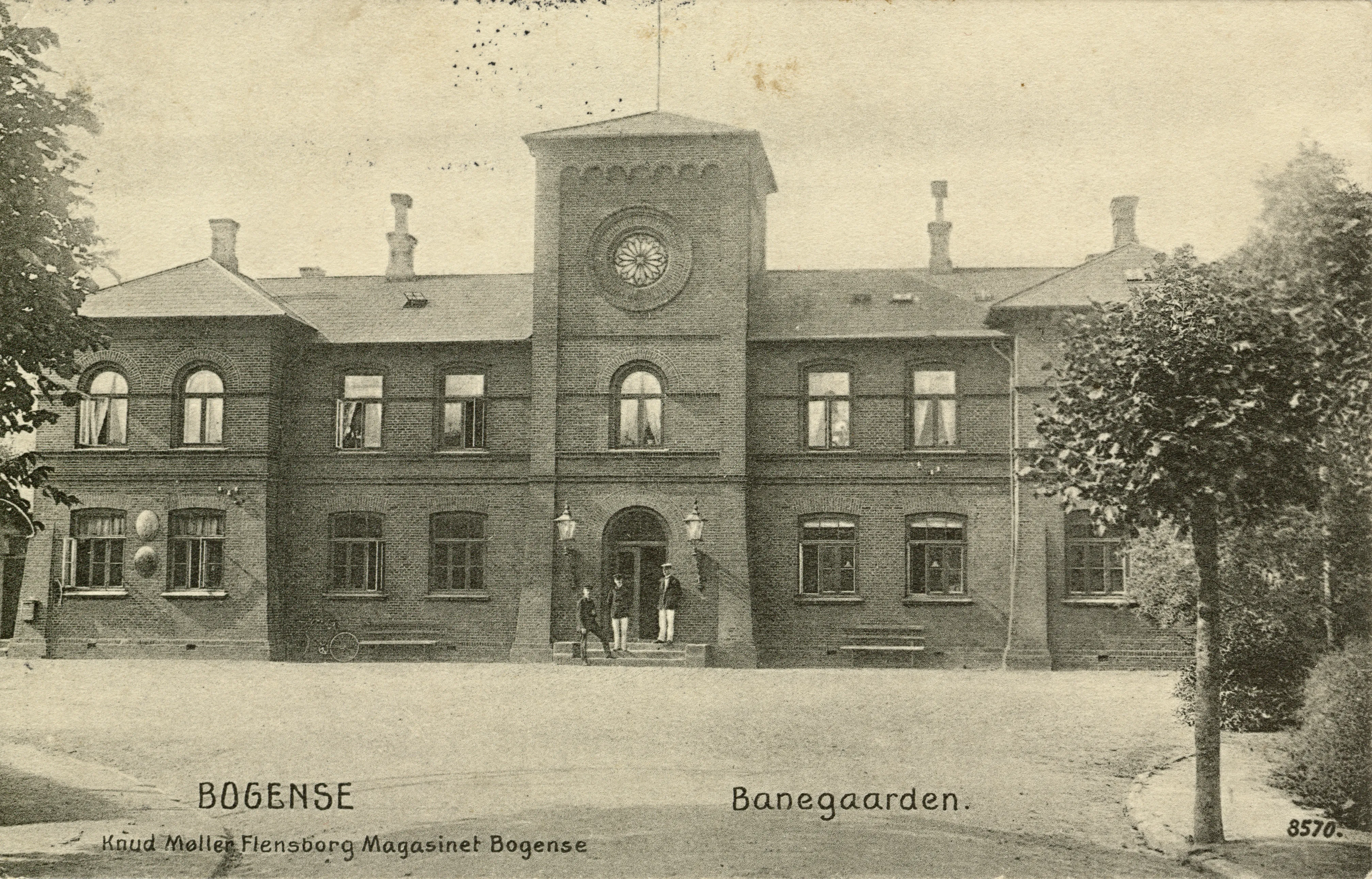 Postkort af Bogense Station.