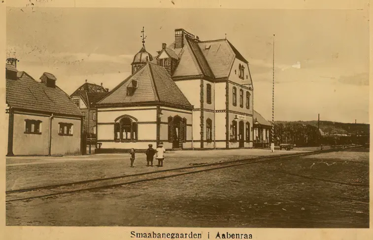 Aabenraa Amtsbanegård.