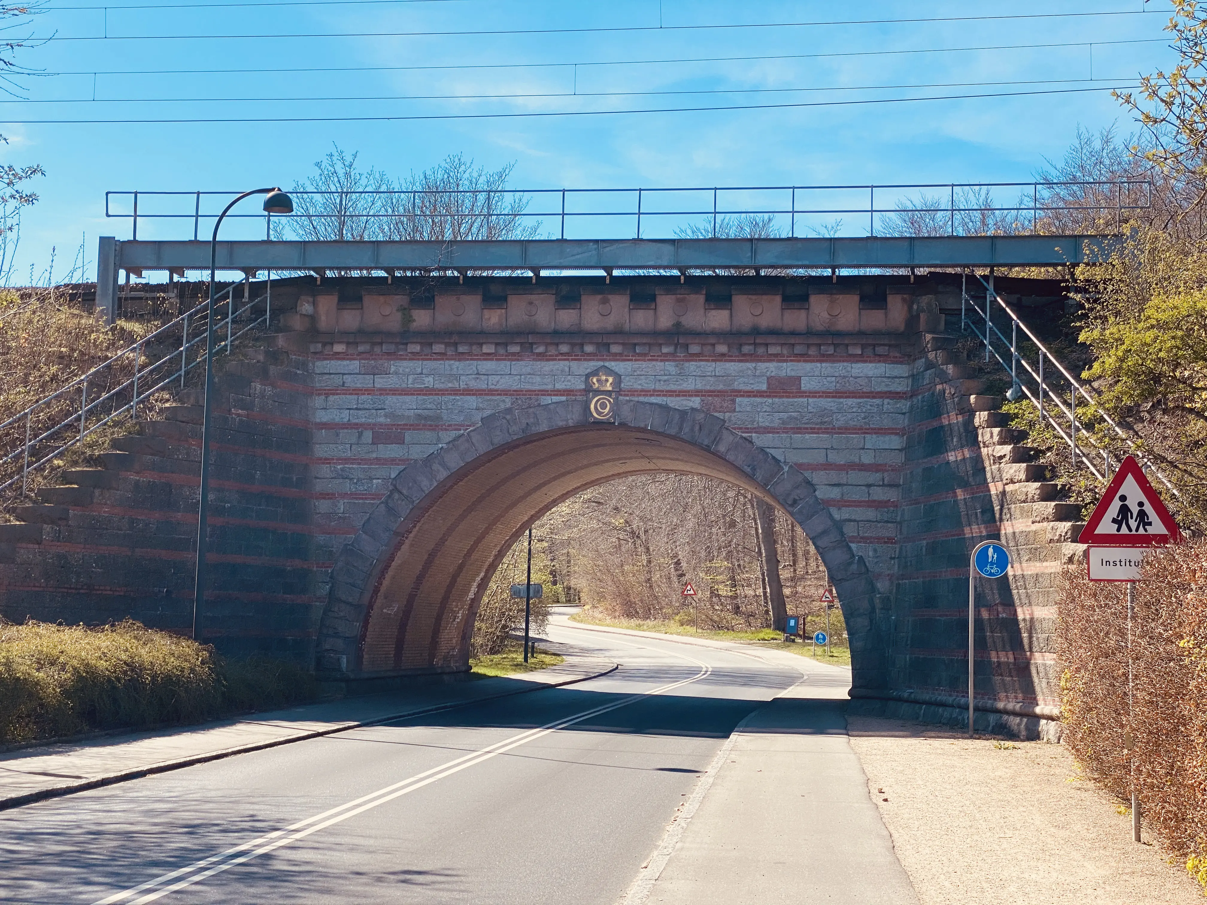 Billede af Skodsborg Stations ind og udkørsel.