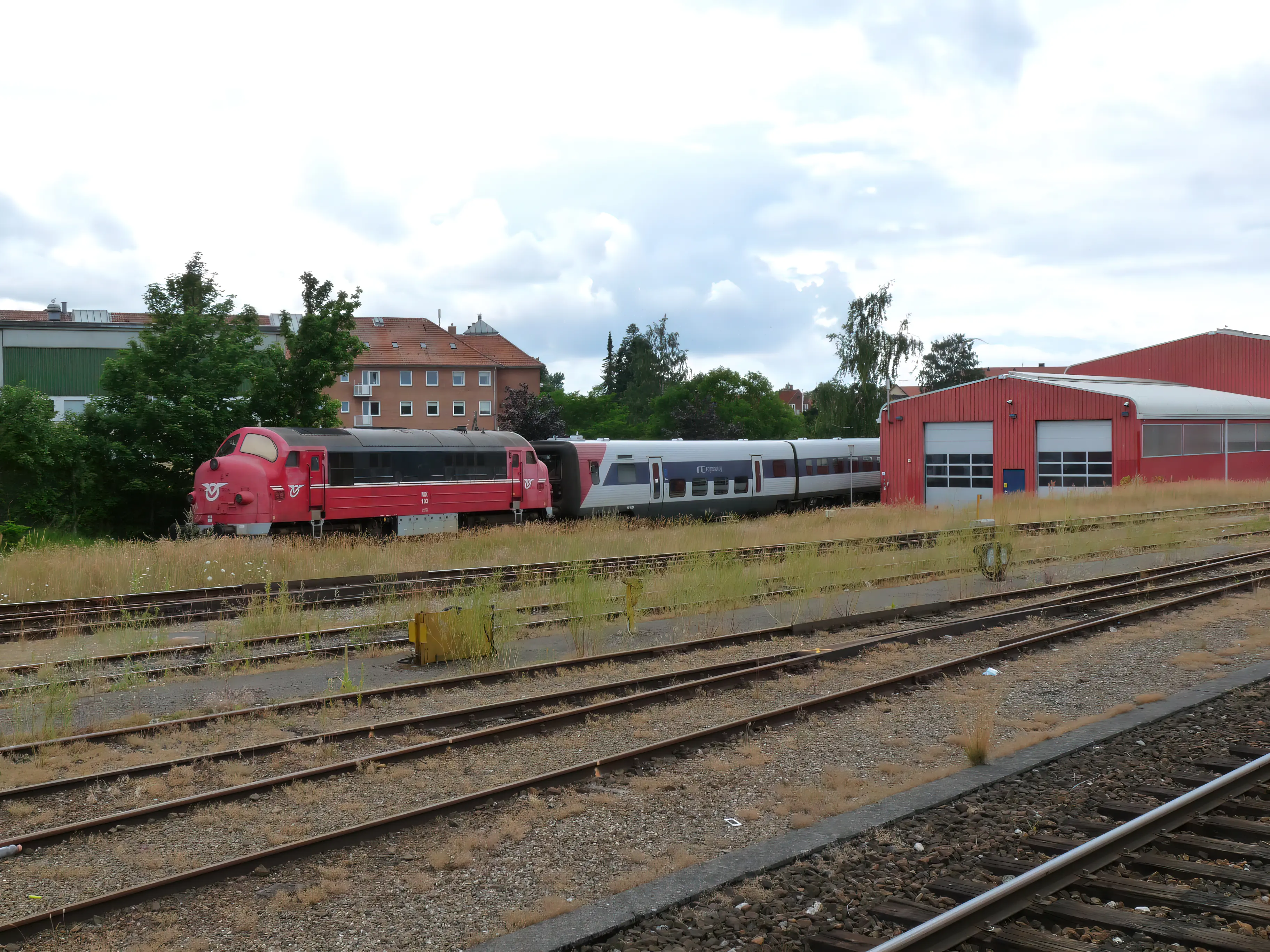 Billede af Holbæk Stations remise.