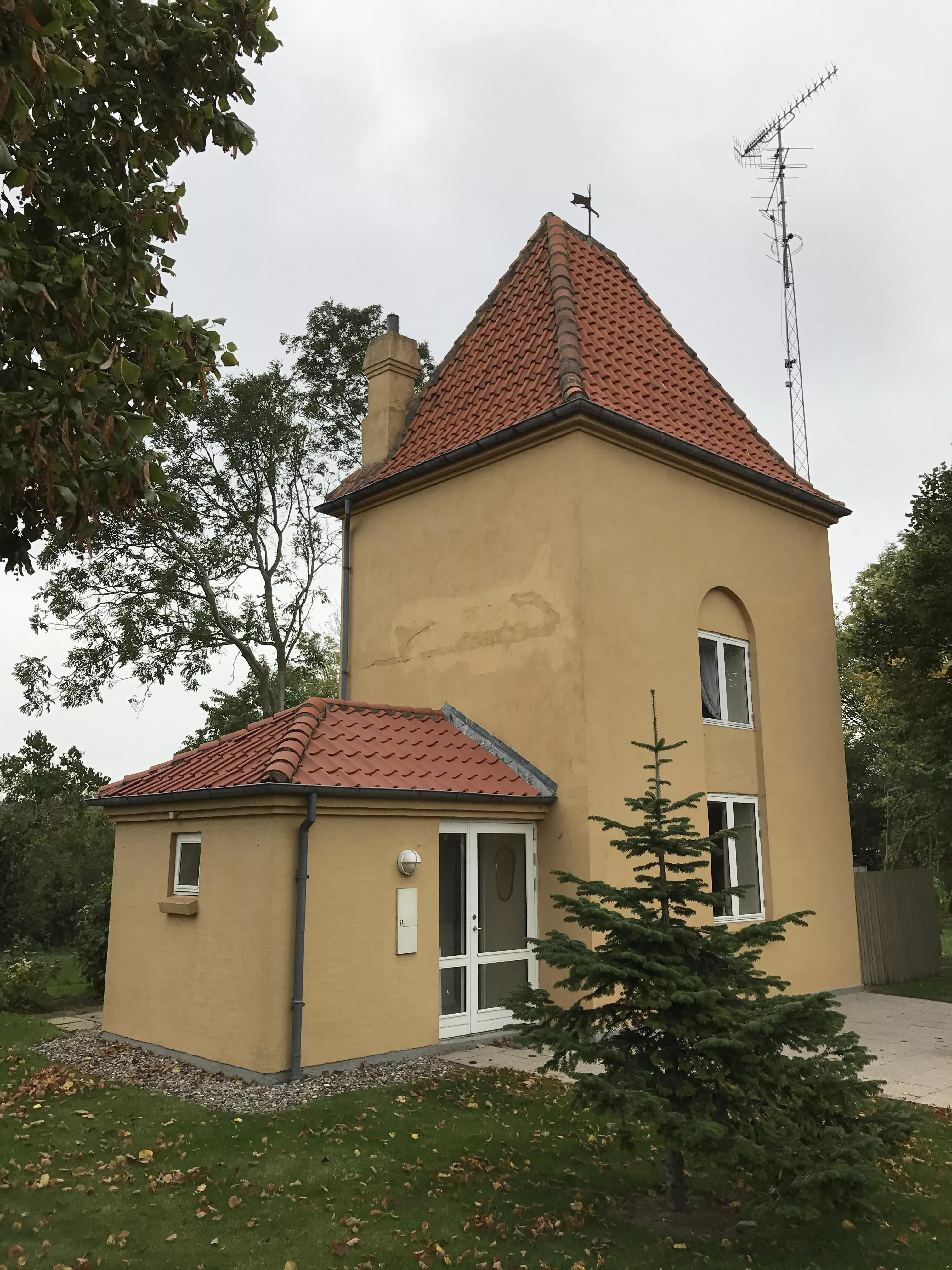Billede af Kragenæs Stations vandtårn.