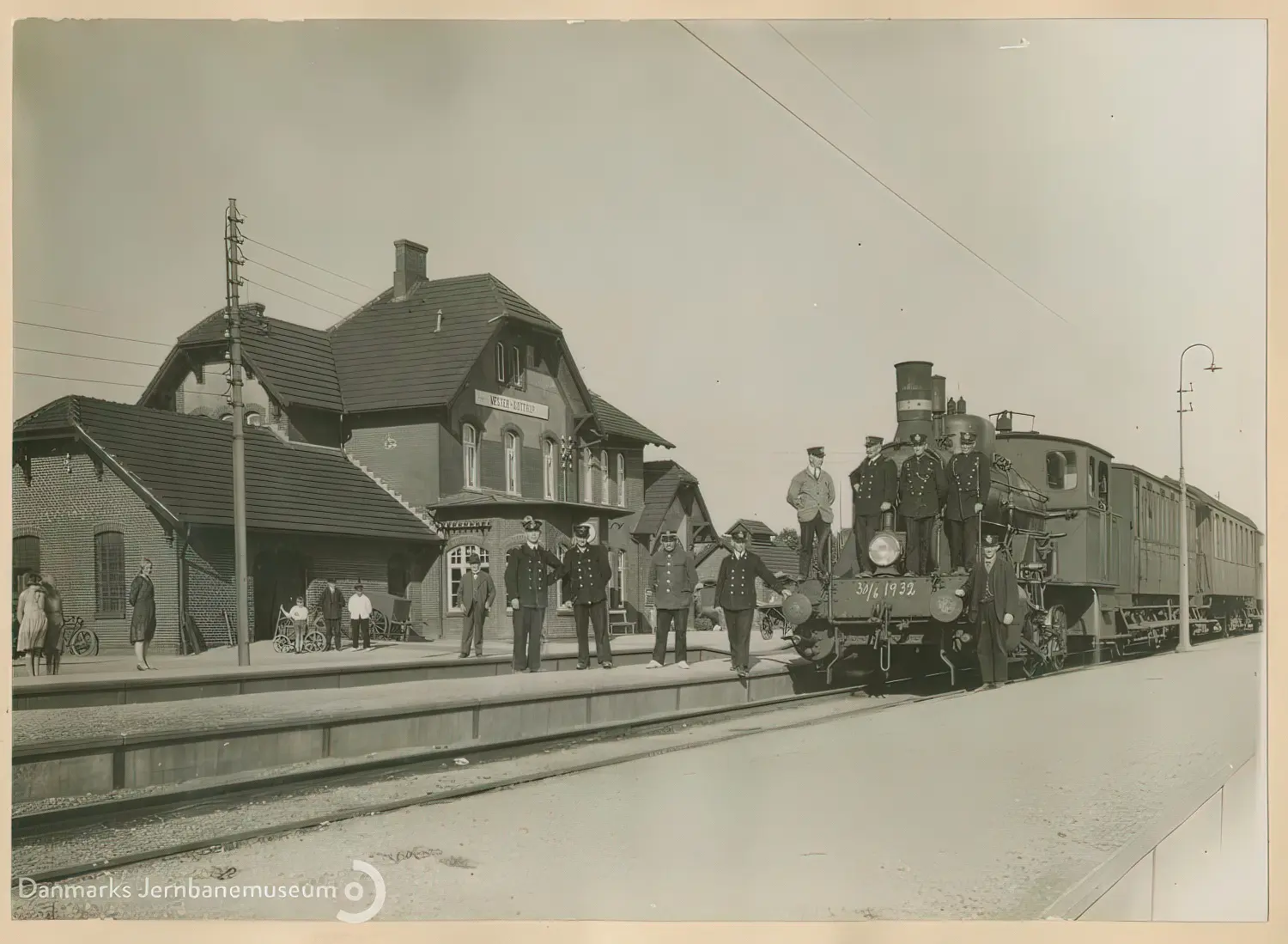 Billede af Vester Sottrup Station set fra sporsiden.