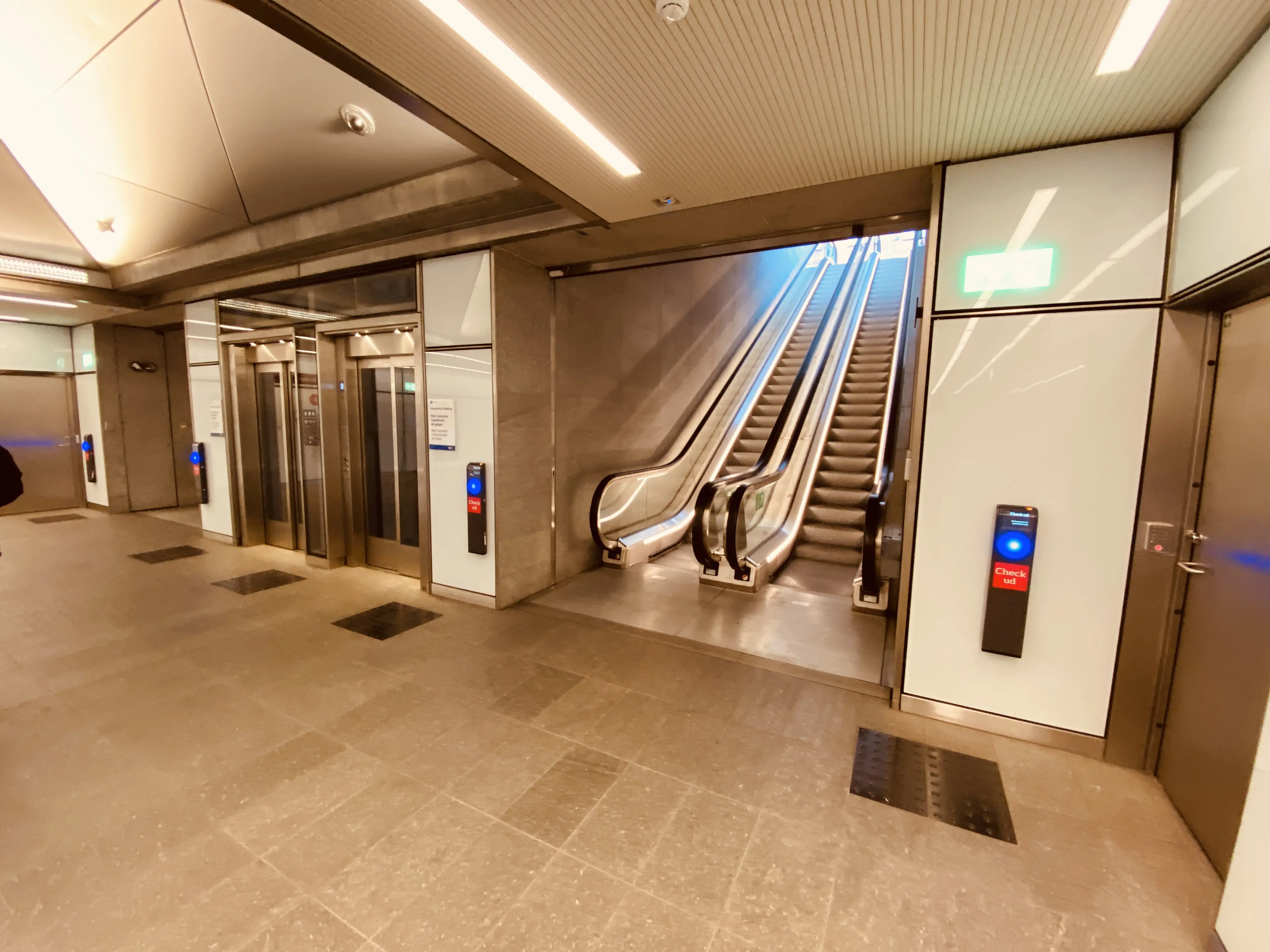 Billede af Aksel Møllers Have Metrostation.