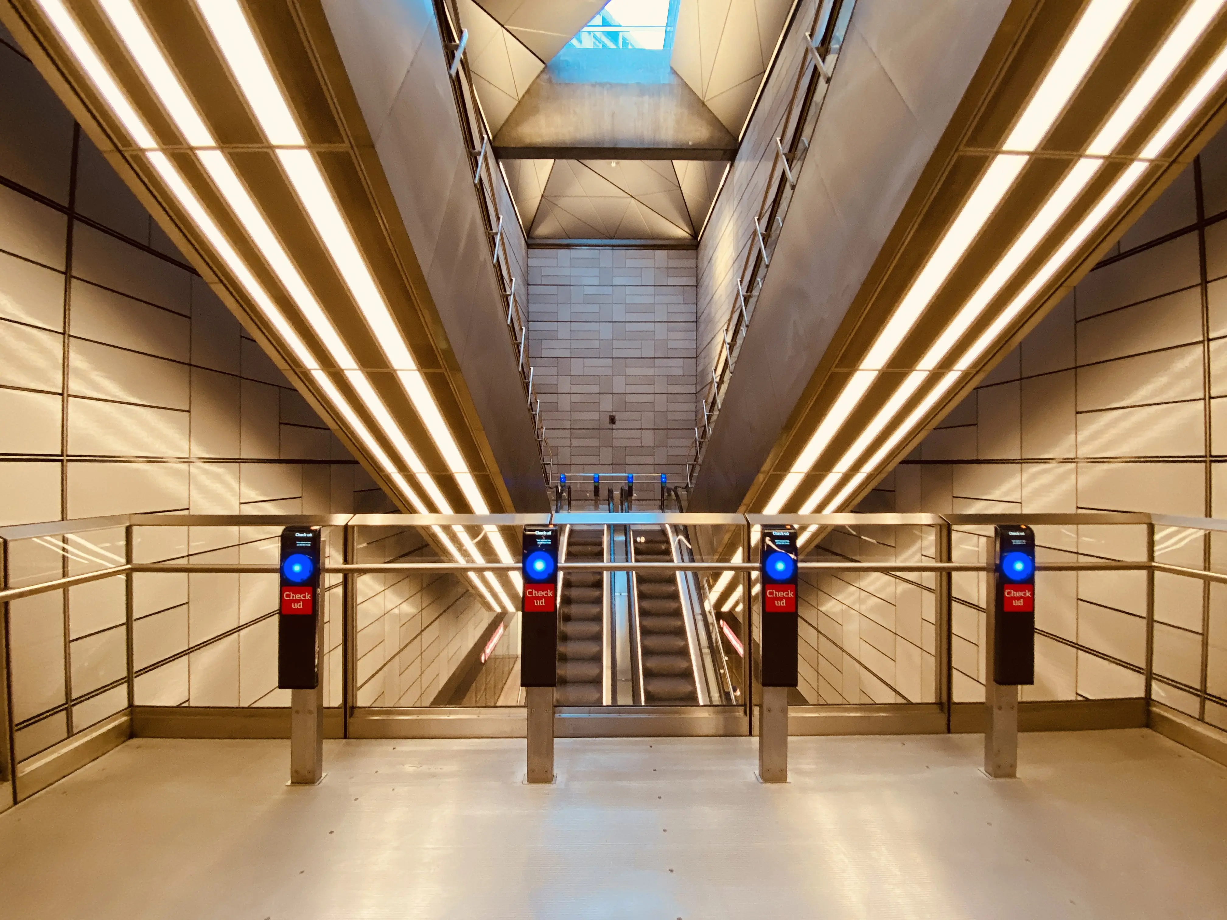 Billede af Poul Henningsens Plads Metrostation.