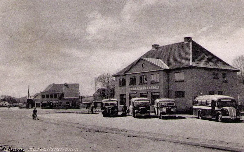 Billede af Gram (by) Banegård efter ombygningen til rutebilstation.