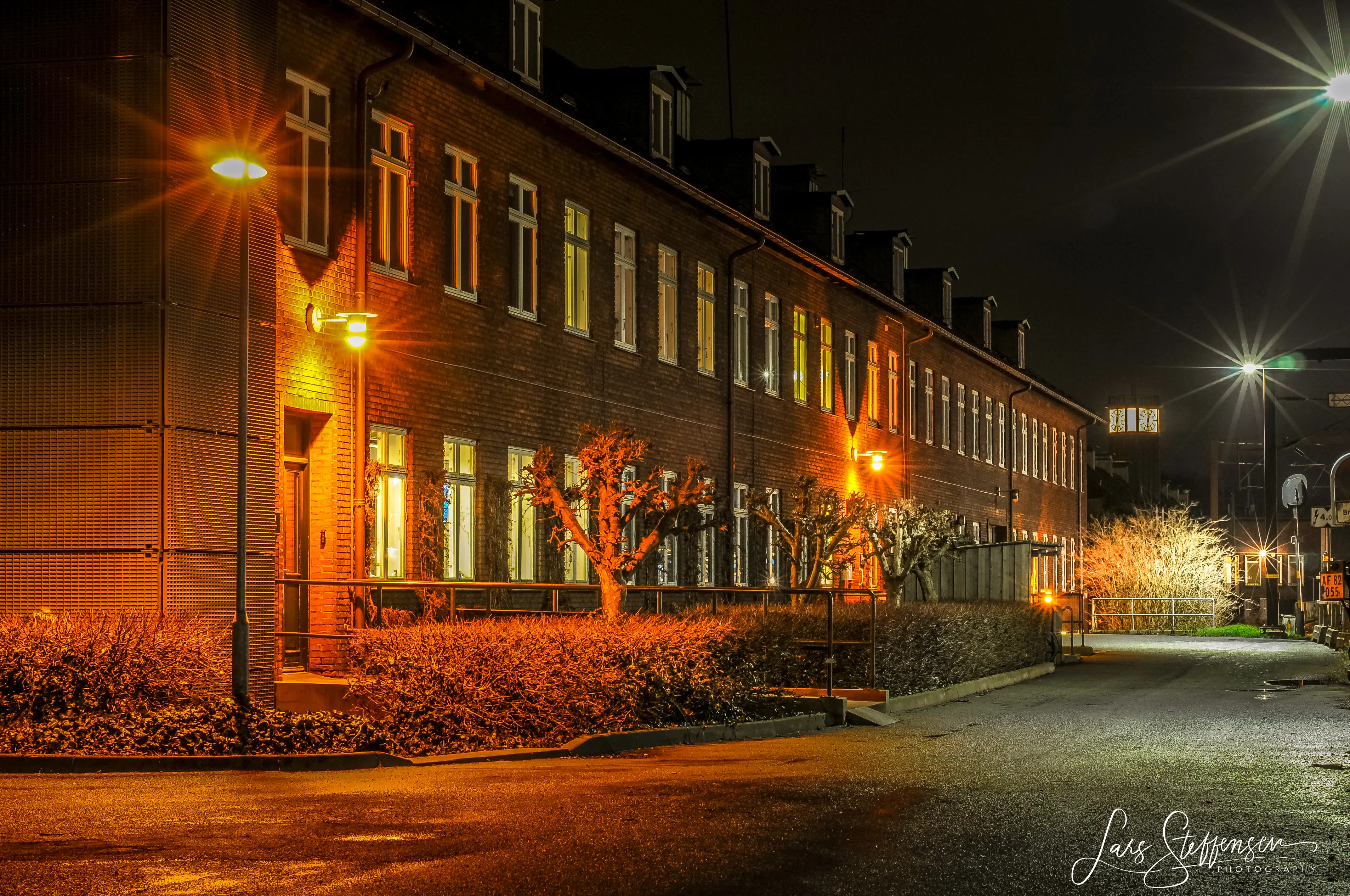 Billede af "Vejlevejsbygningen" ved Fredericia Banegård.