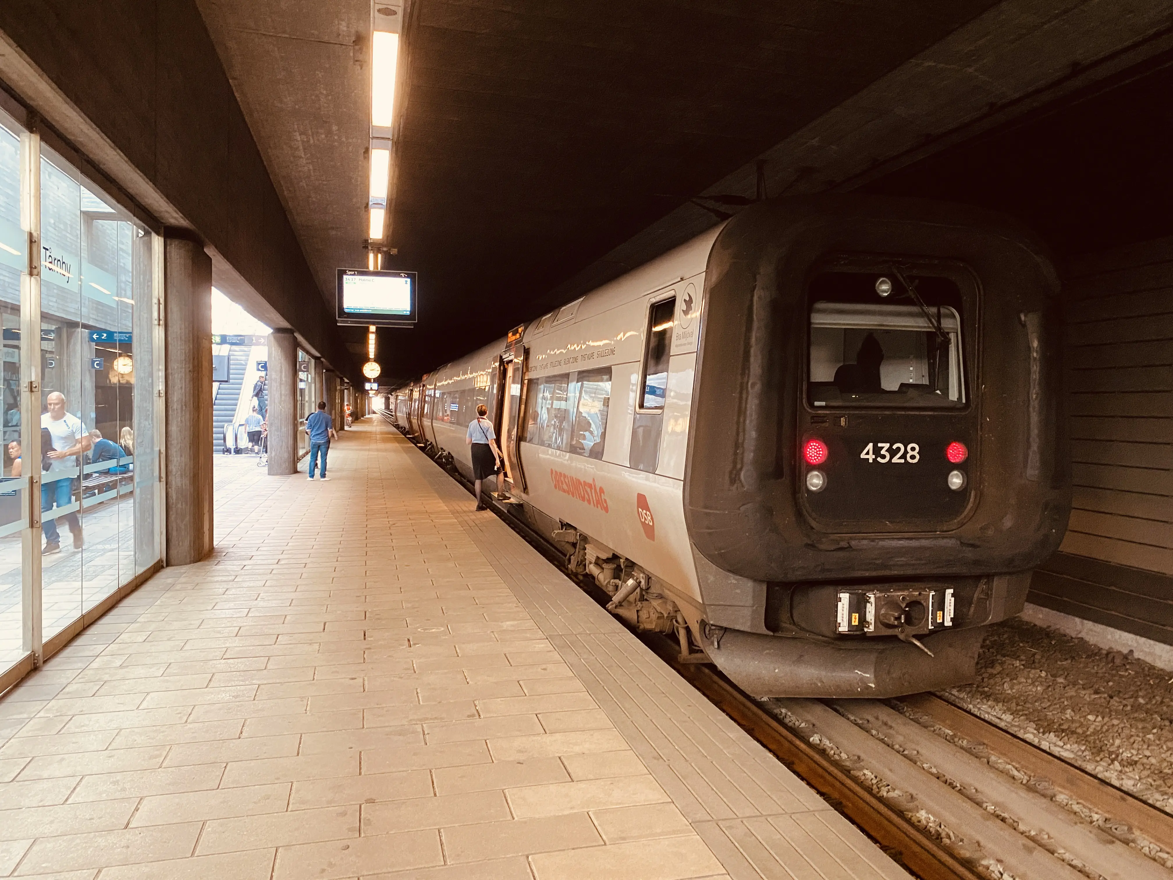 Billede af tog på Tårnby Trinbræt.