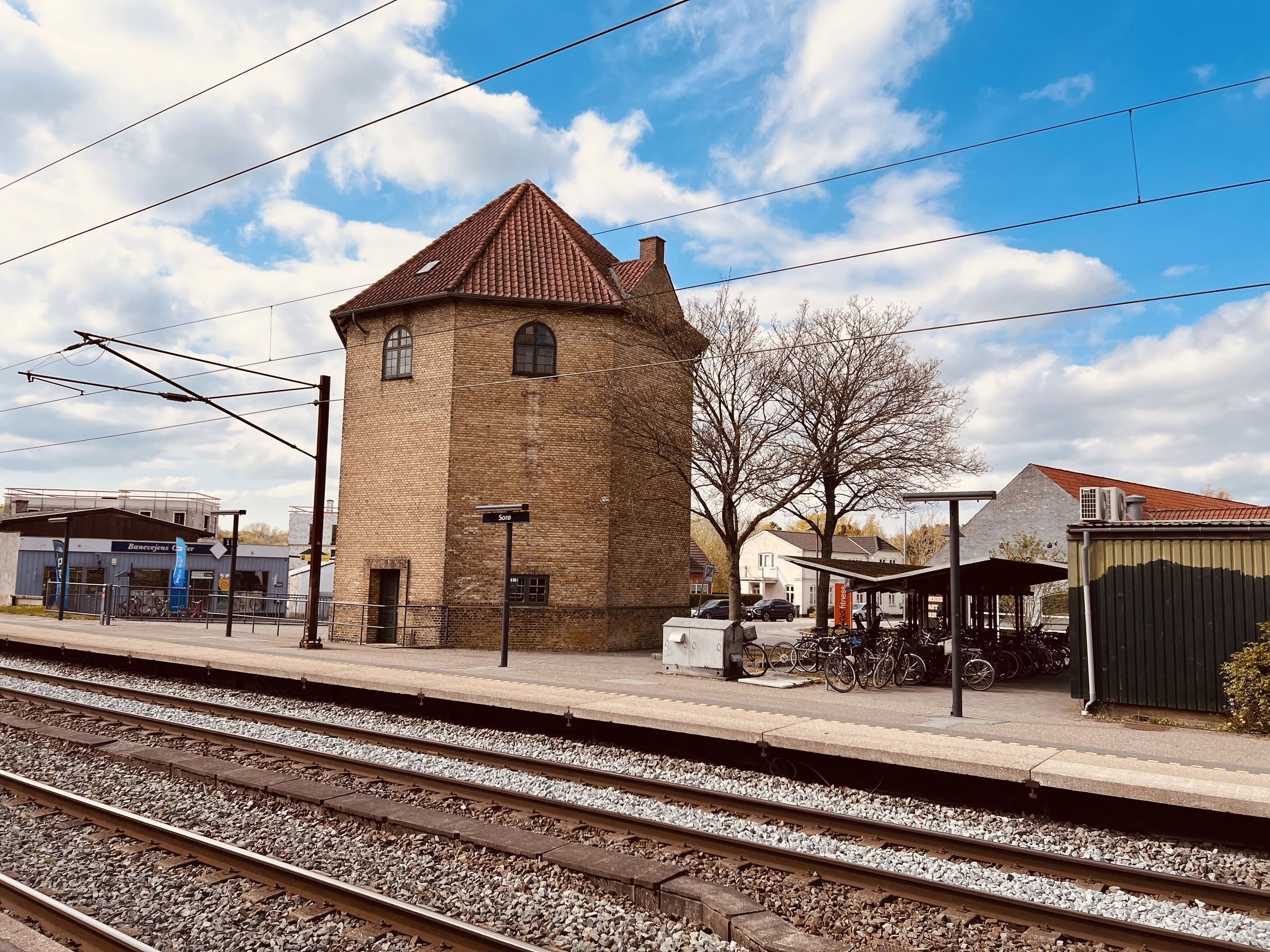 Billede af Sorø Stations vandtårn.