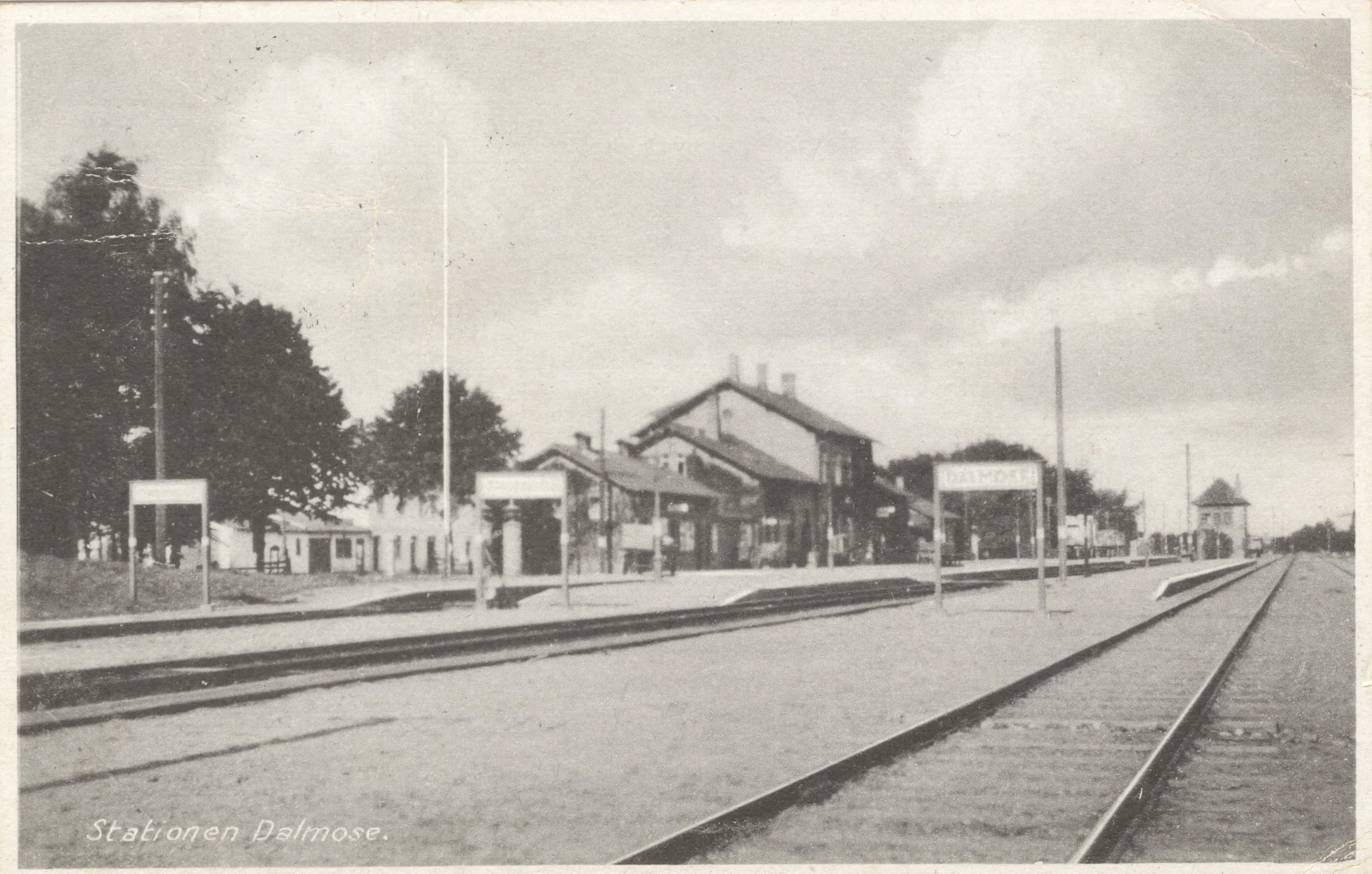Postkort af Dalmose Station.
