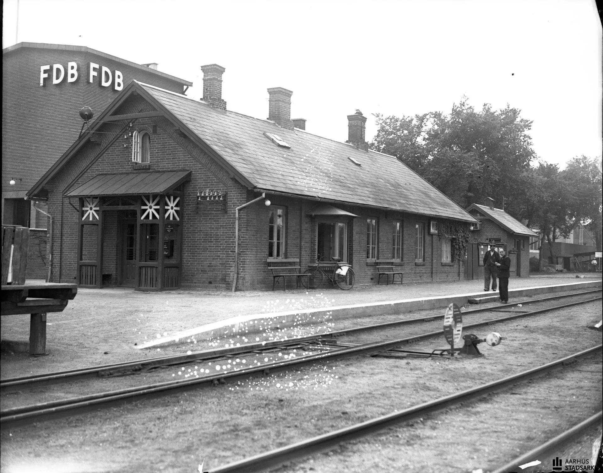 Billede af Viby Jylland Station kort før den blev revet ned.