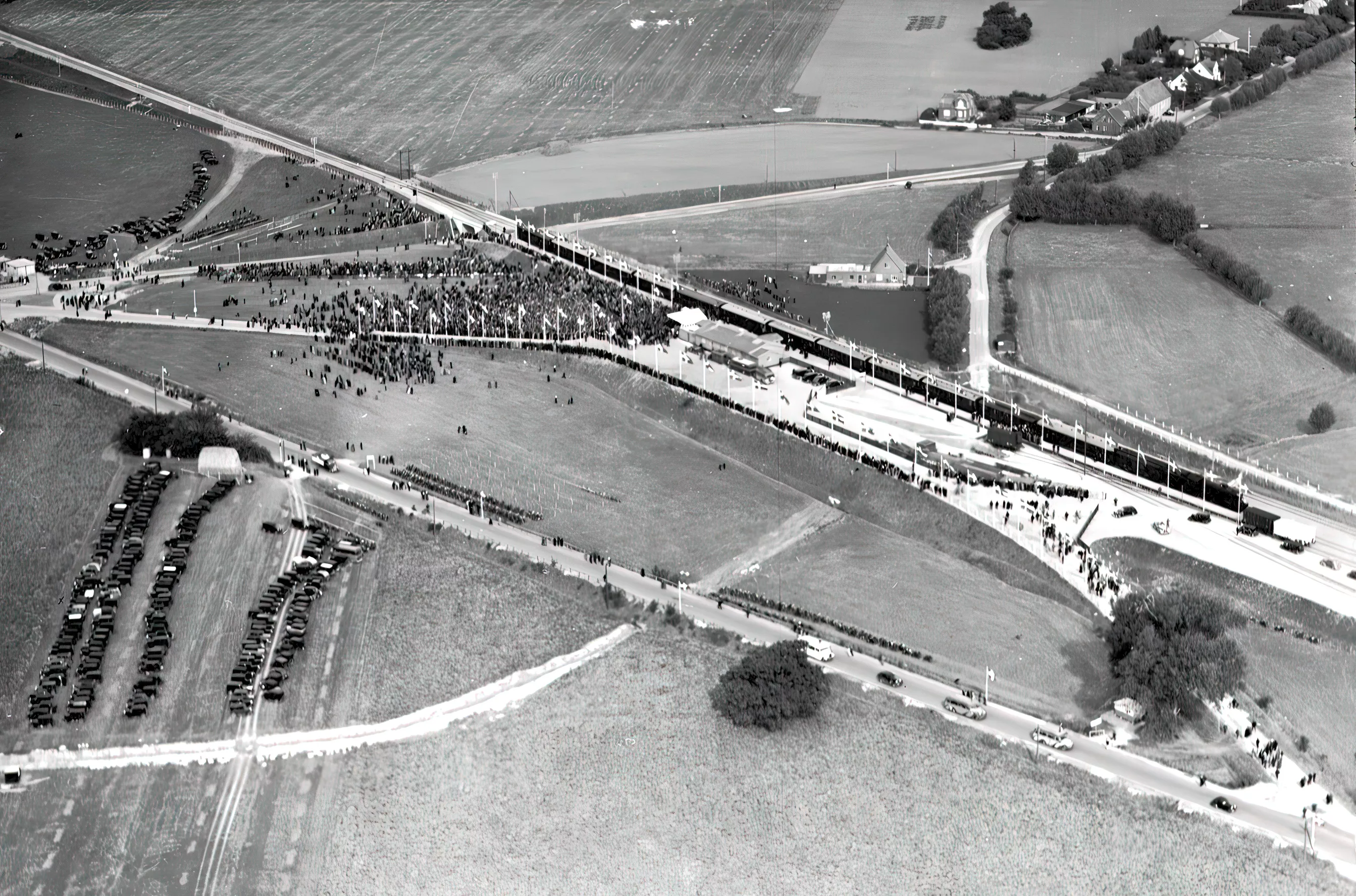 Billede af Orehoved Station under indvielsen af Storstrømsbroen.