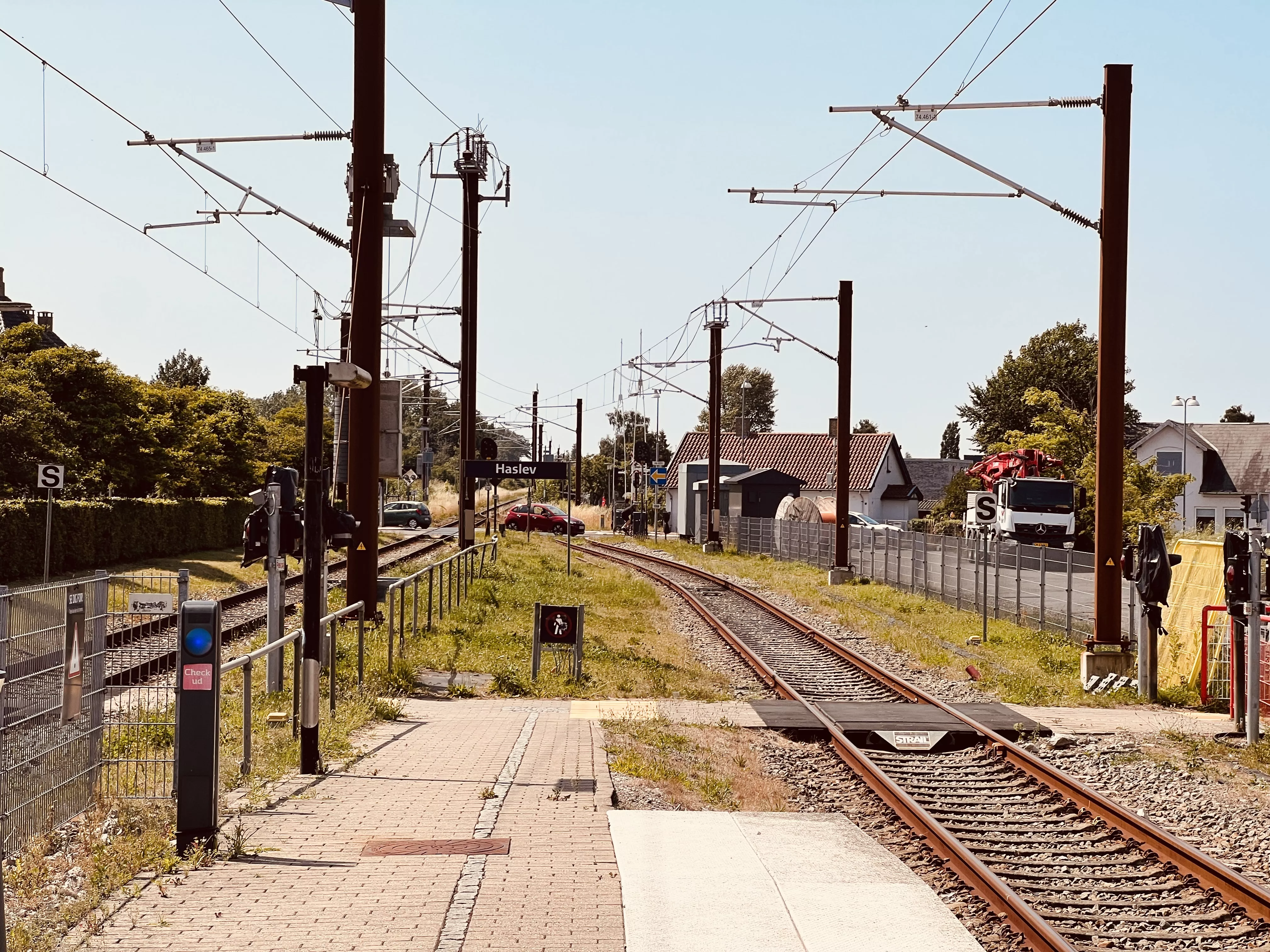 Billede af Haslev Stations ind og udkørsel.