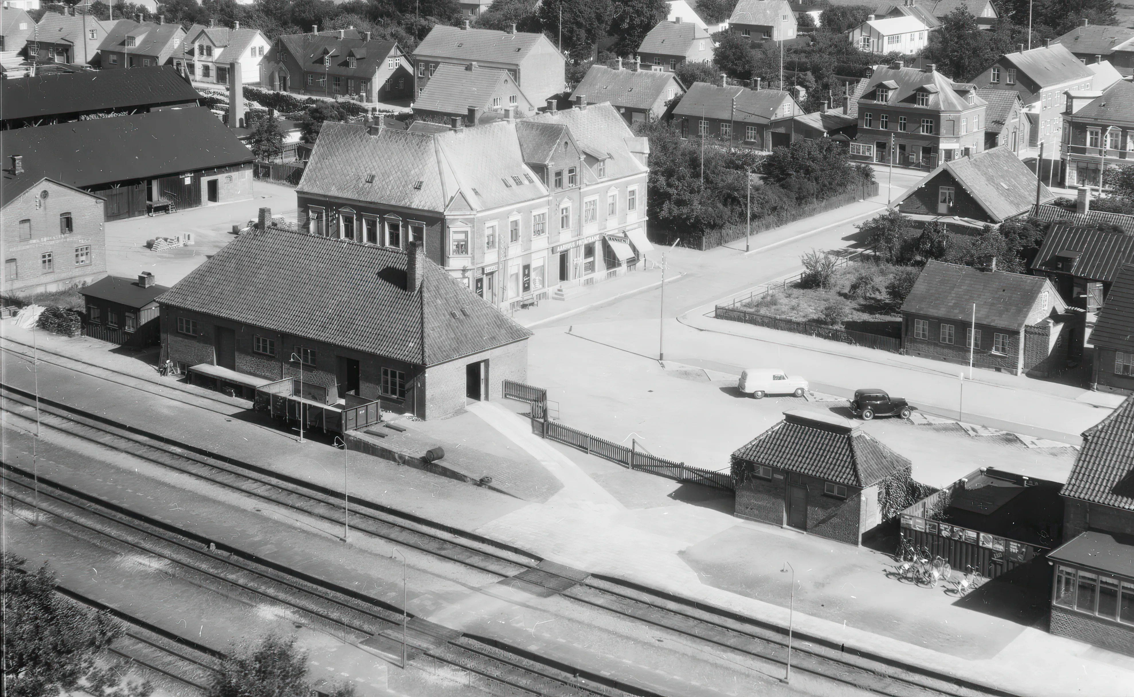 Billede af Hinnerup Stations varehus.