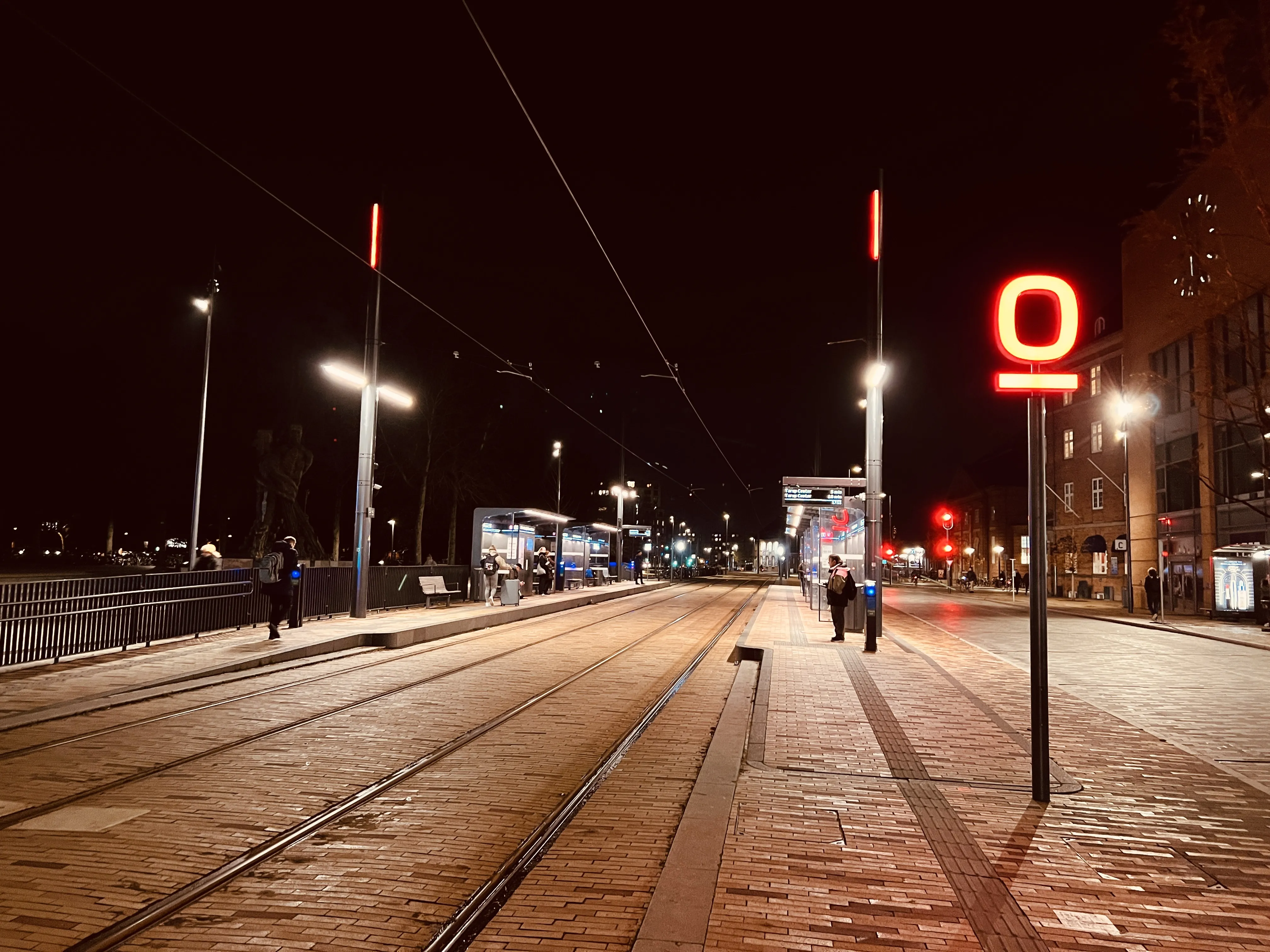 Billede af Odense Banegård Letbanestation.