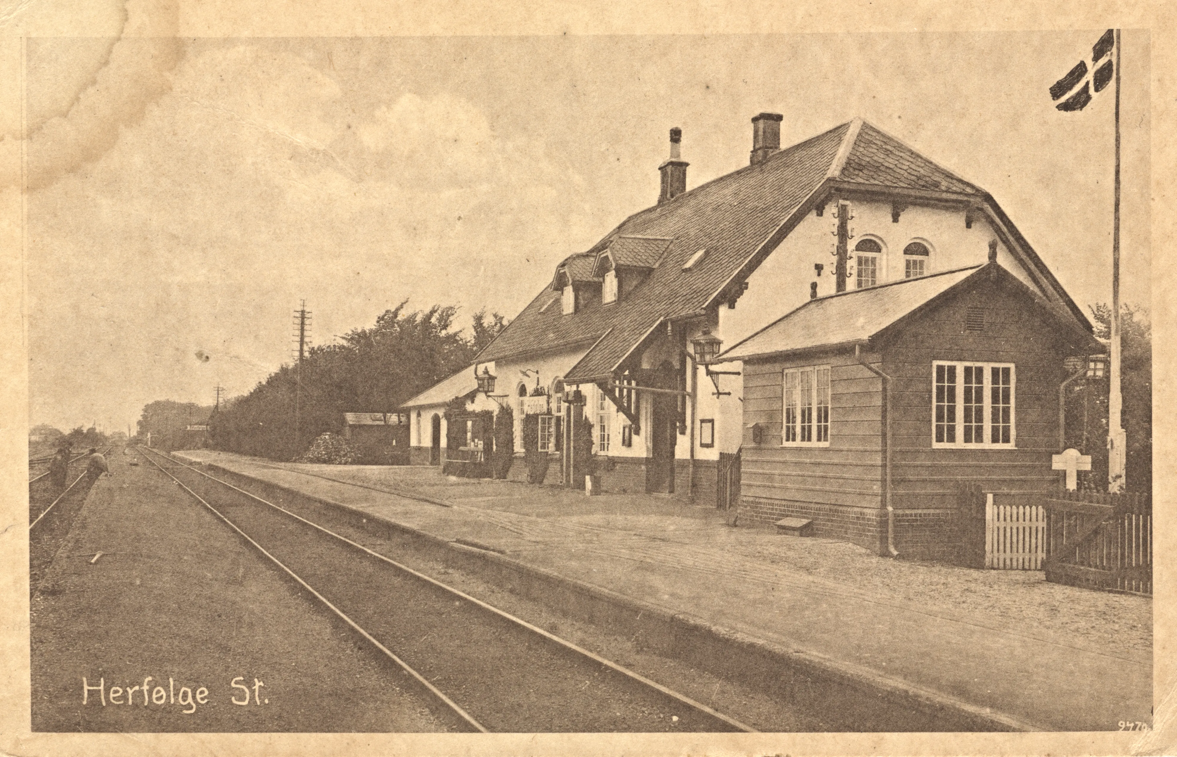Postkort med Herfølge Station.