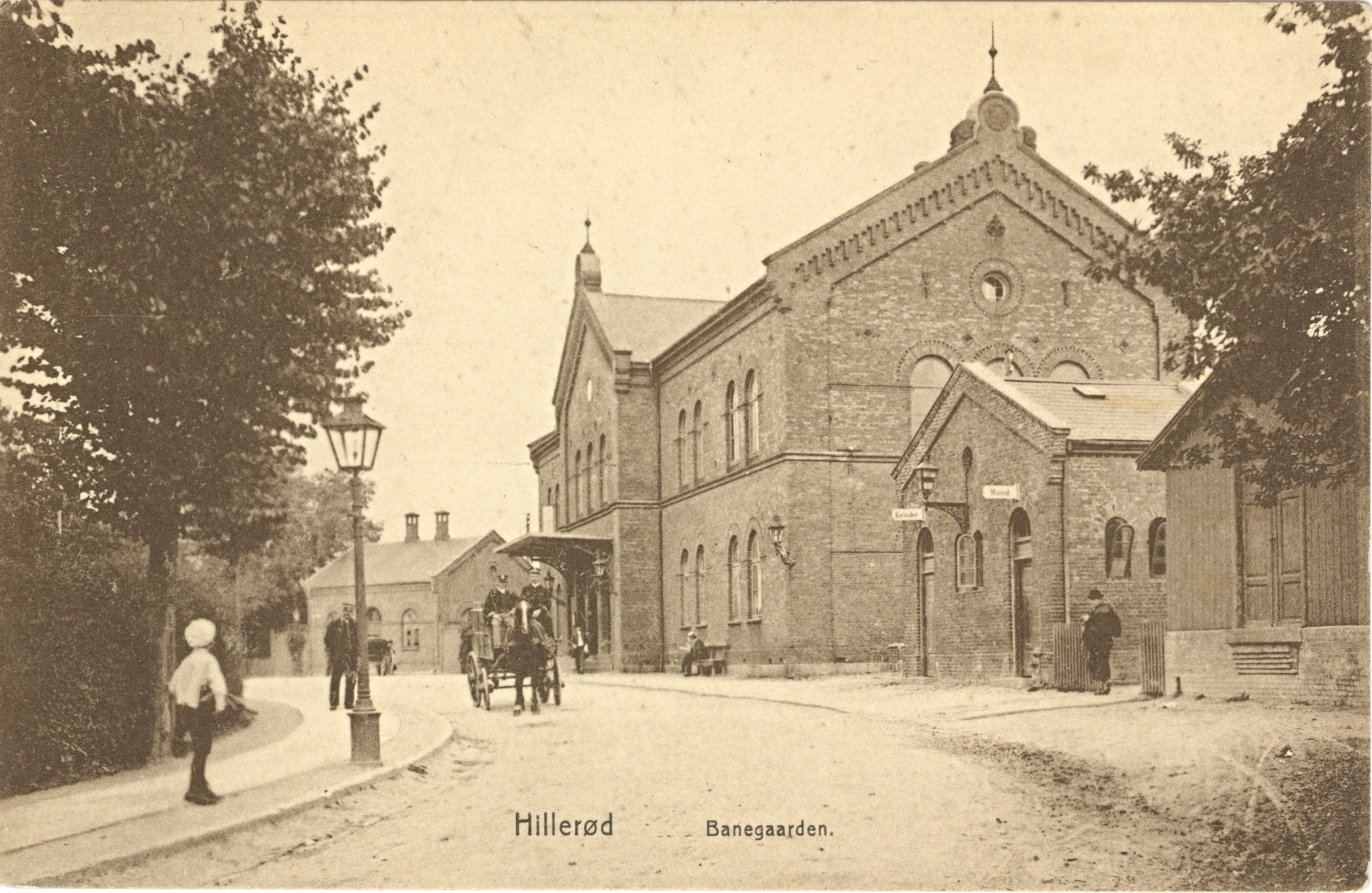Postkort med Hillerød Station.