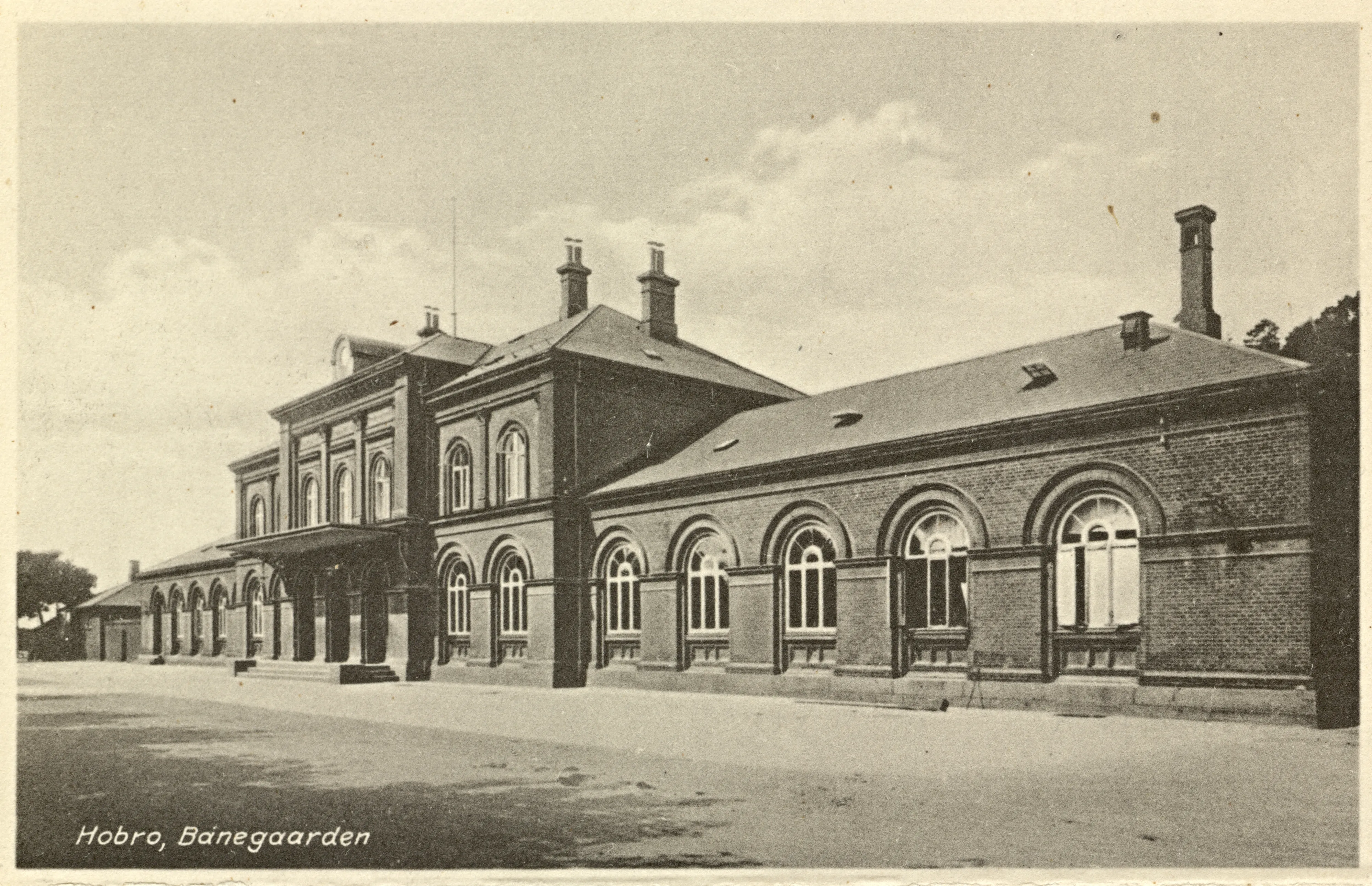 Postkort med Hobro Station.