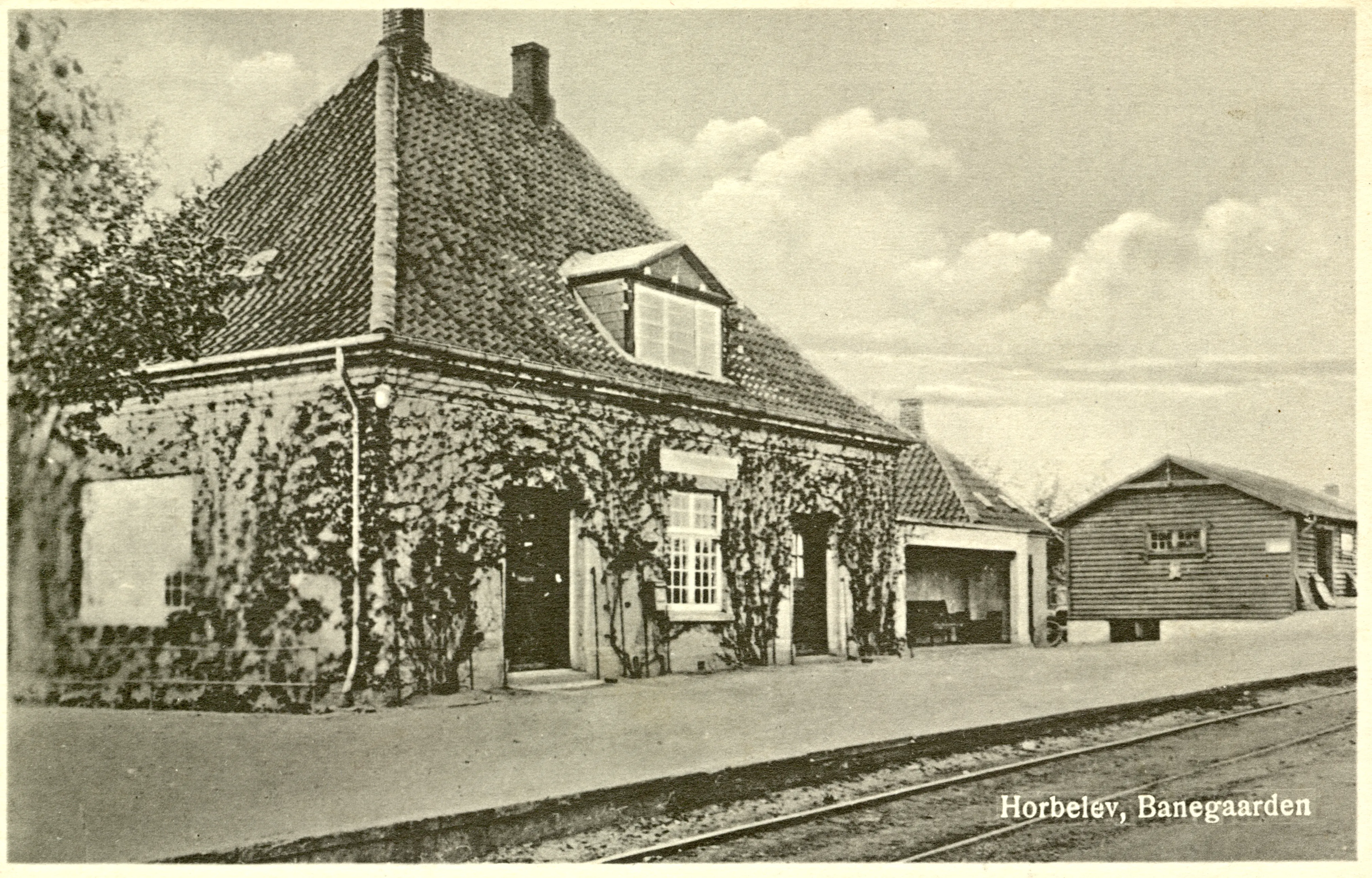 Postkort med Horbelev Station.