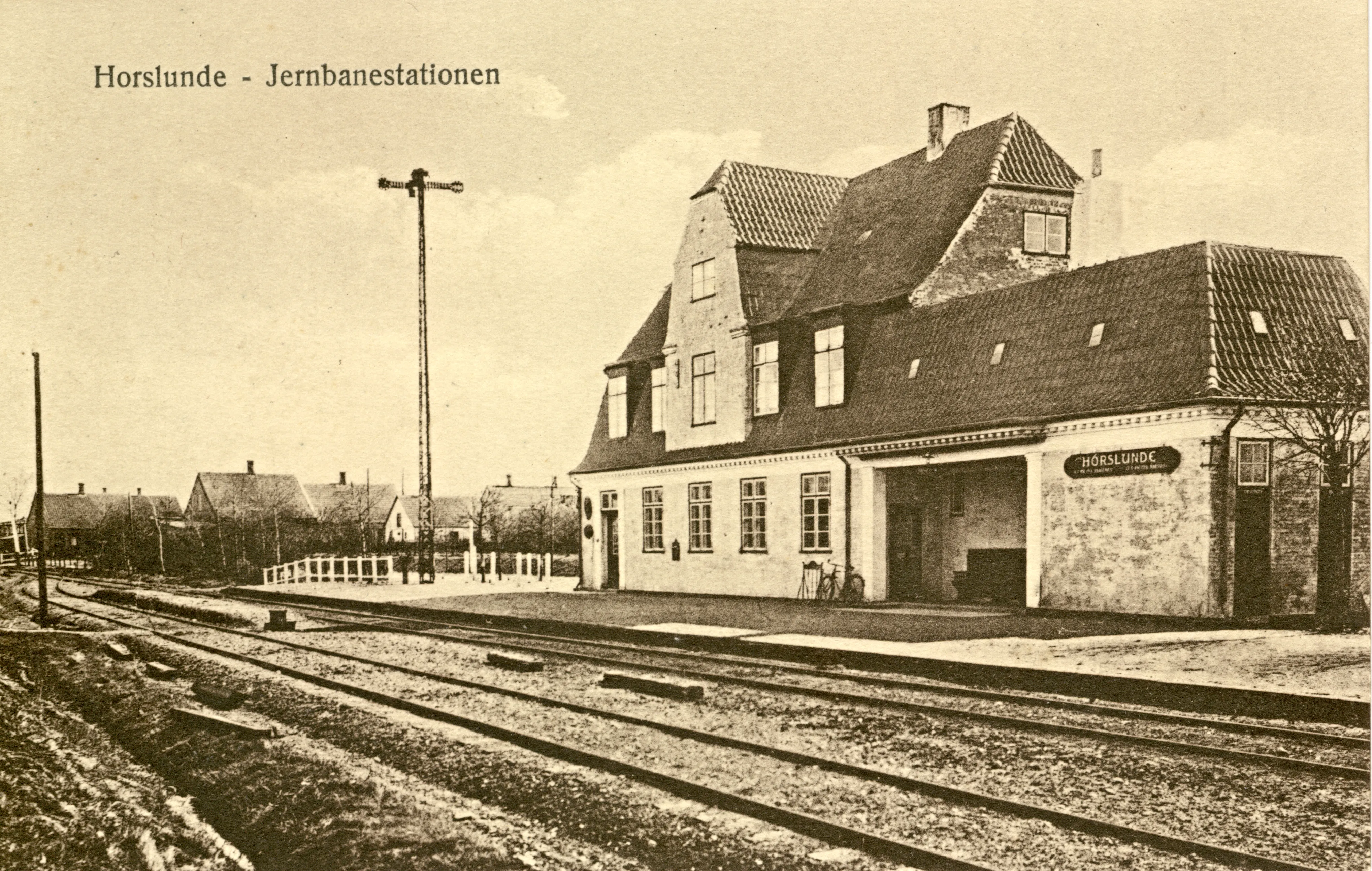 Postkort med Horslunde Station.