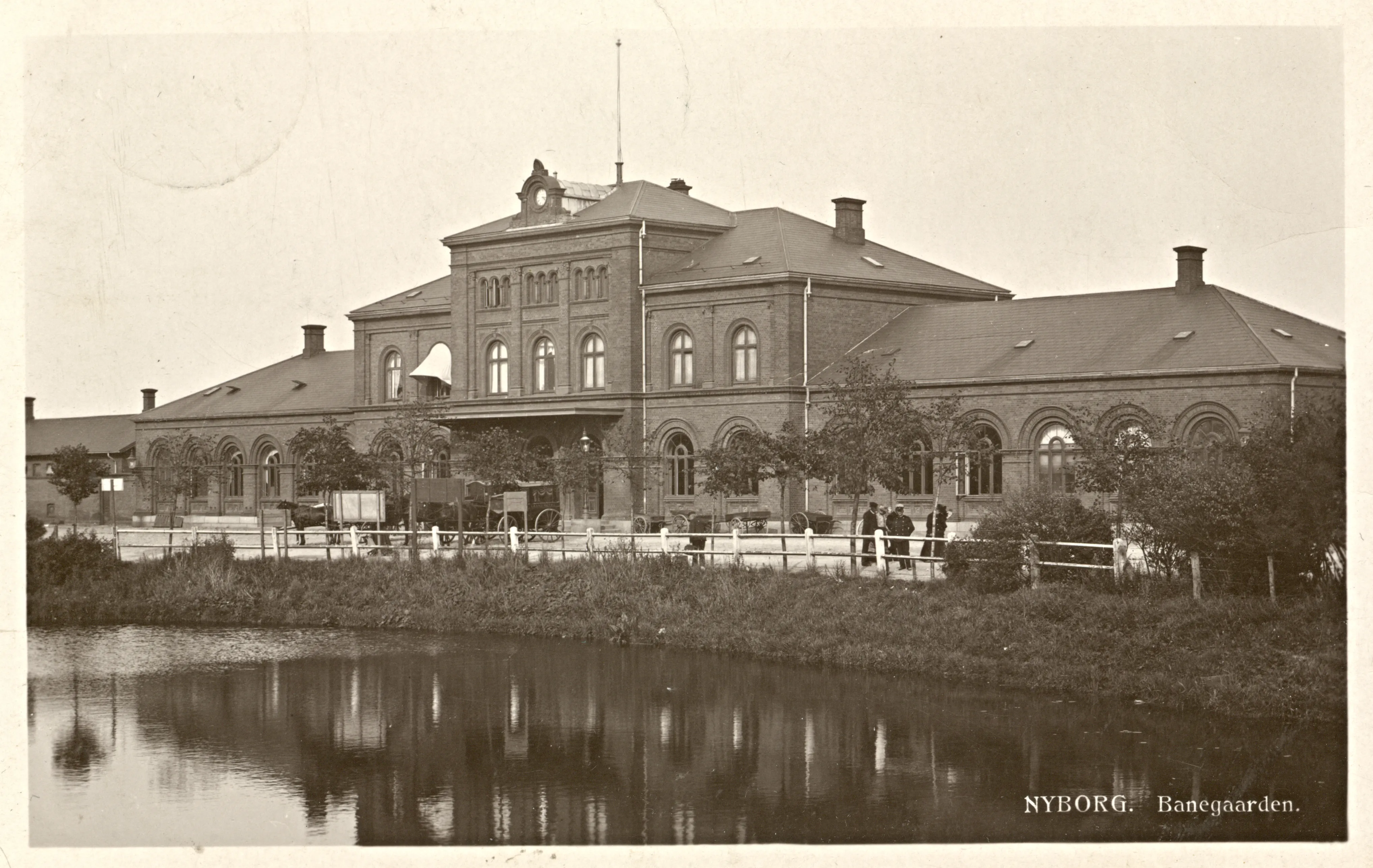 Postkort med Nyborg Station.
