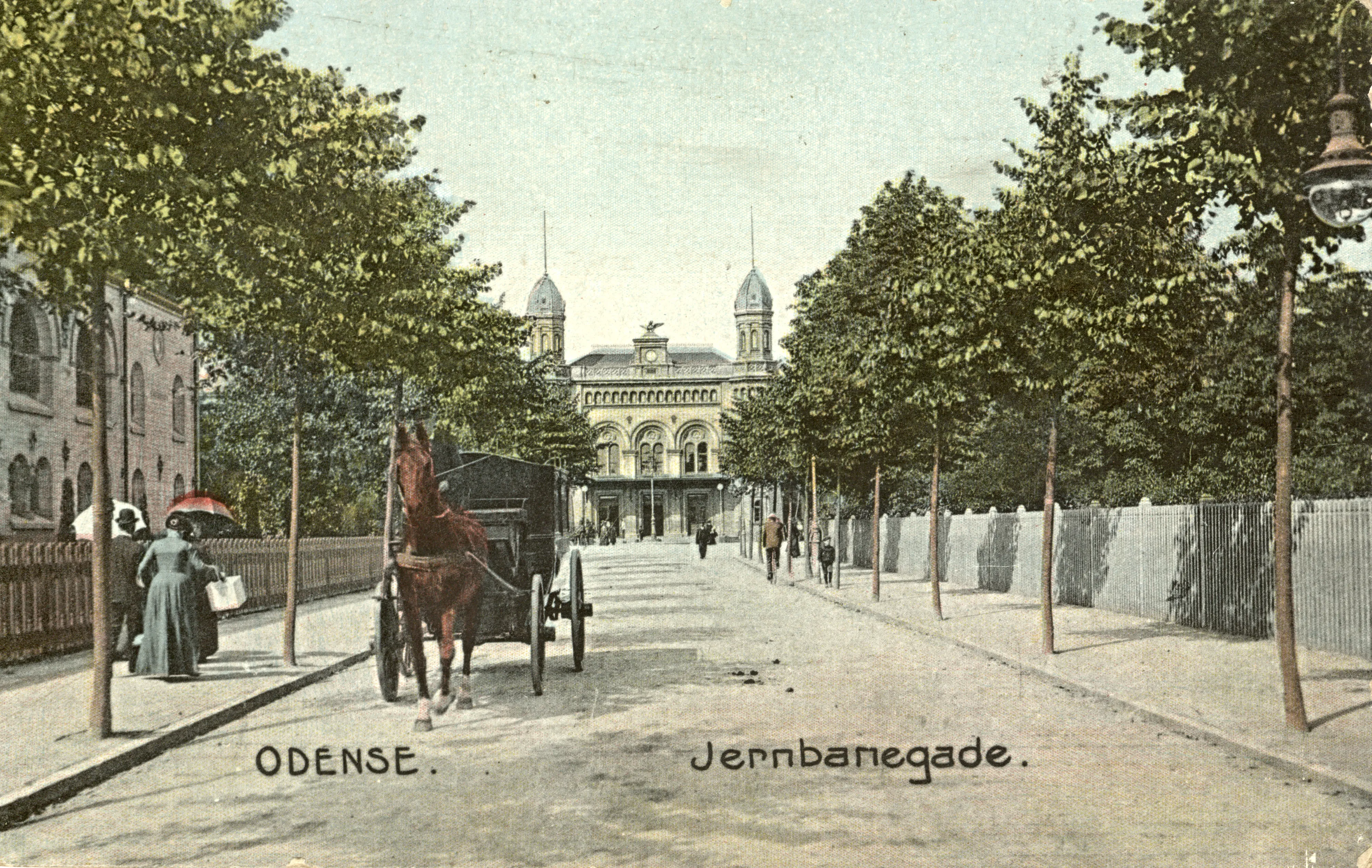 Postkort med Odense Banegård.