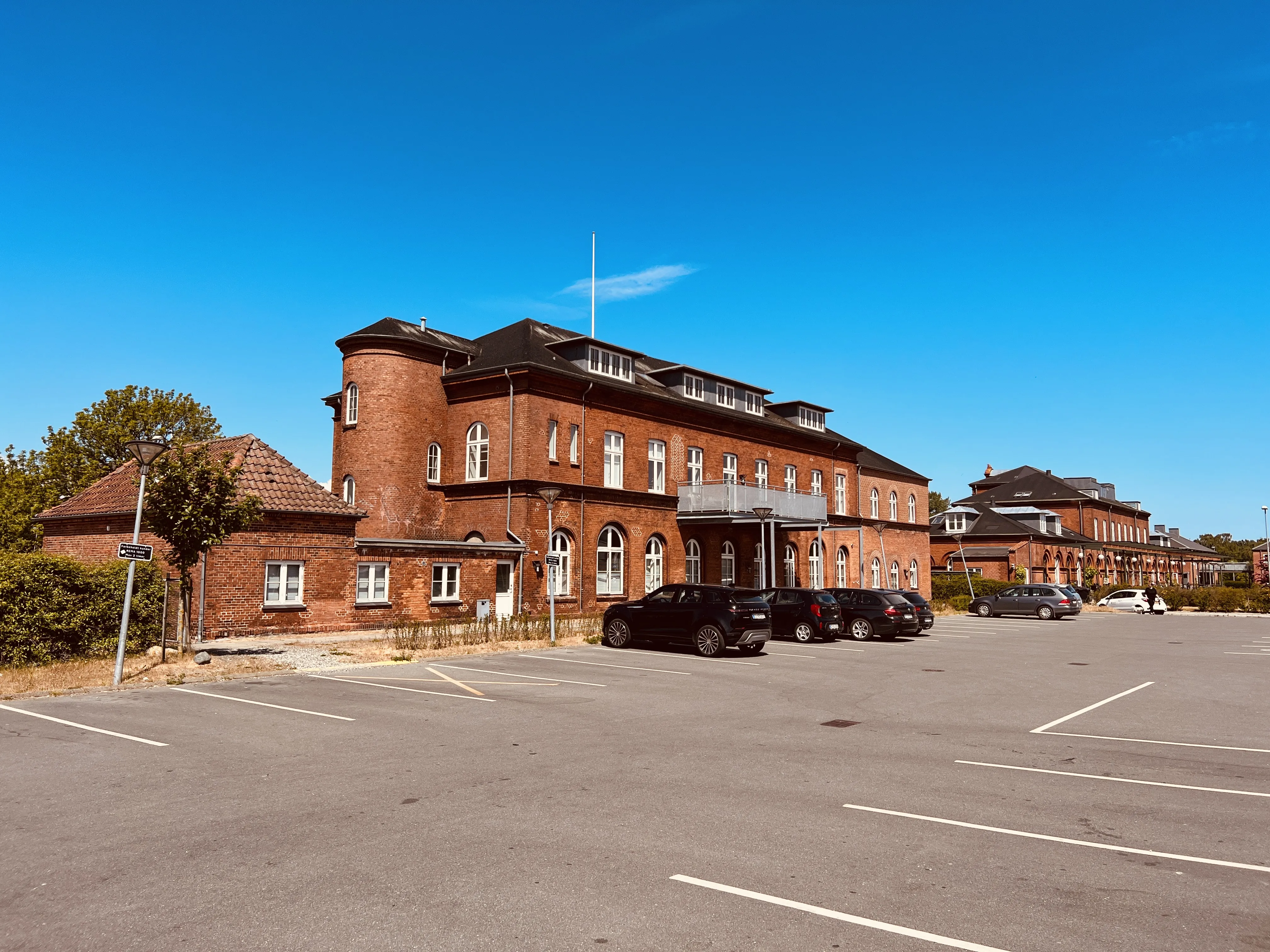 Billede af Posthuset ved Nyborg Station.