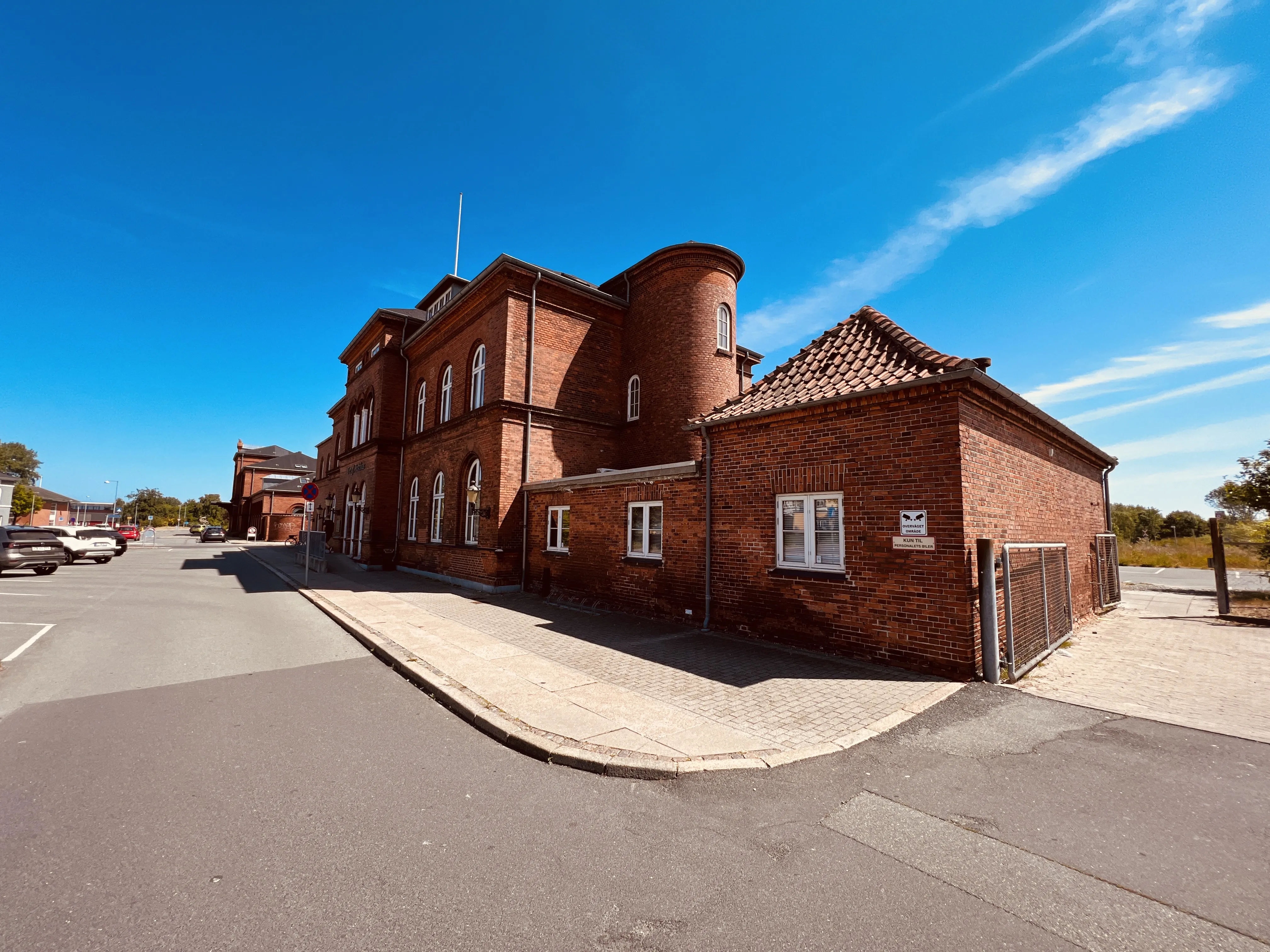 Billede af Posthuset ved Nyborg Station.