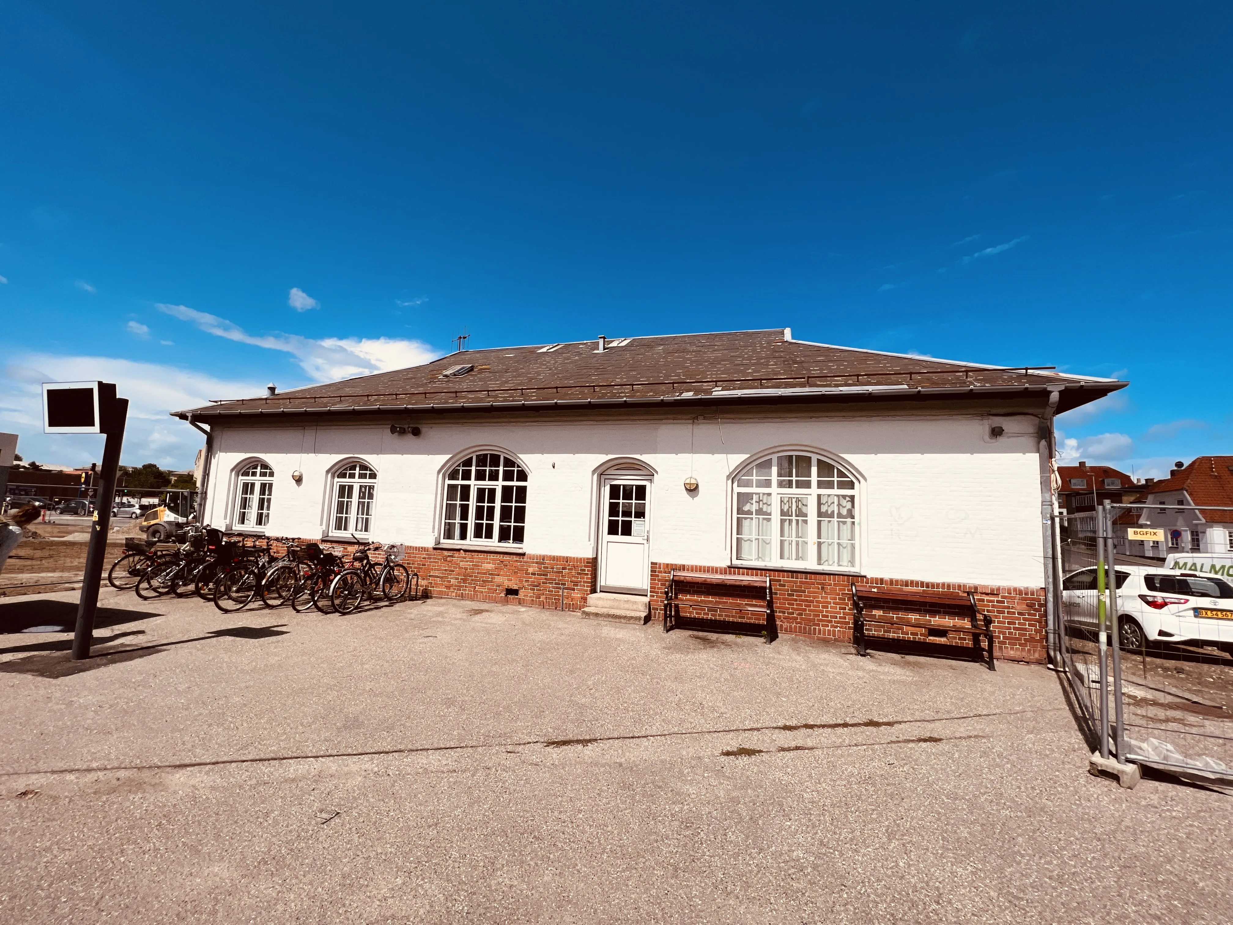 Billede af den oprindelige toldkammerbygning ved Nykøbing Sjælland Station.