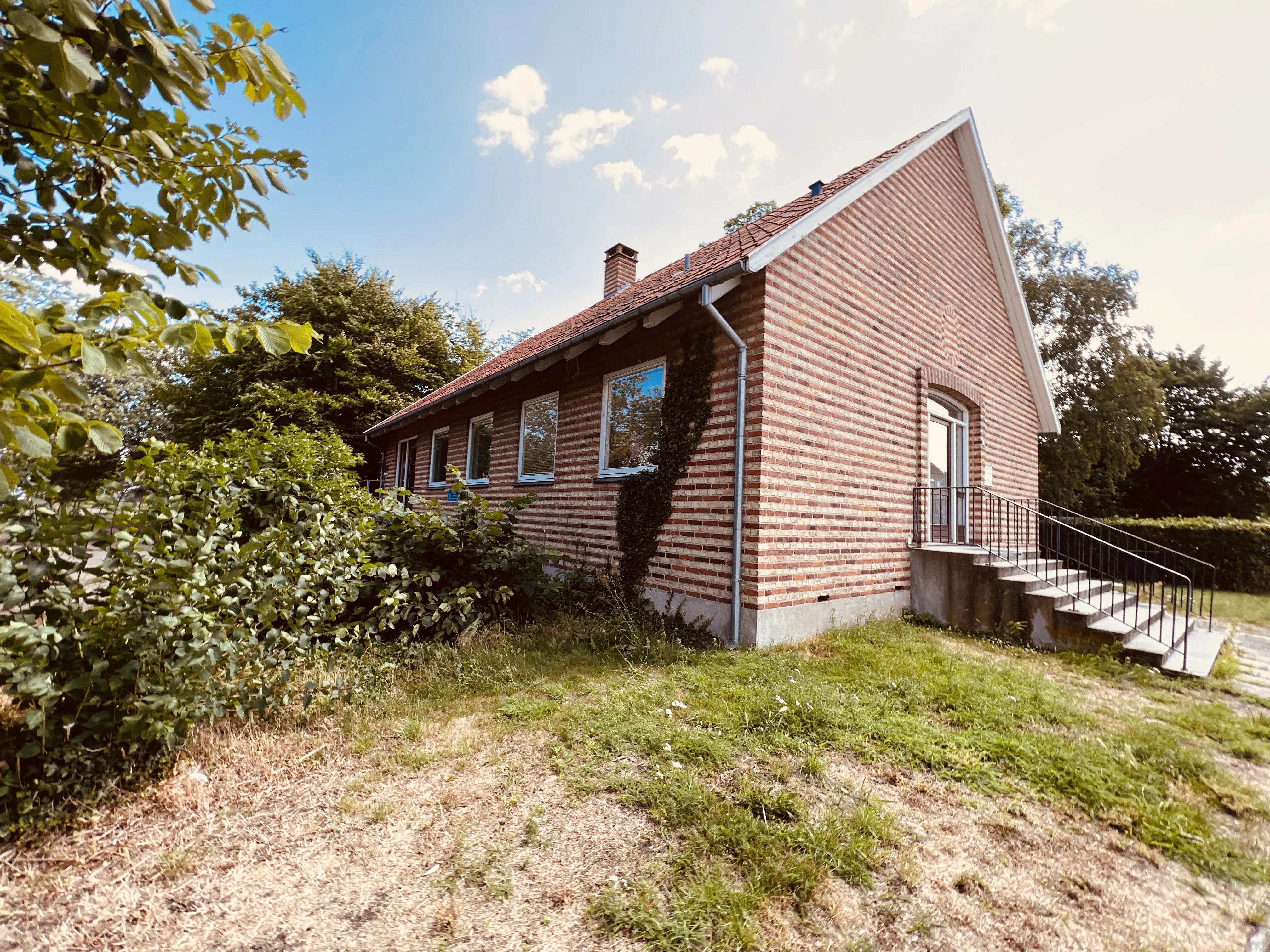 Billede af den "nye" toldkammerbygning fra 1953 ved Nykøbing Sjælland Station.