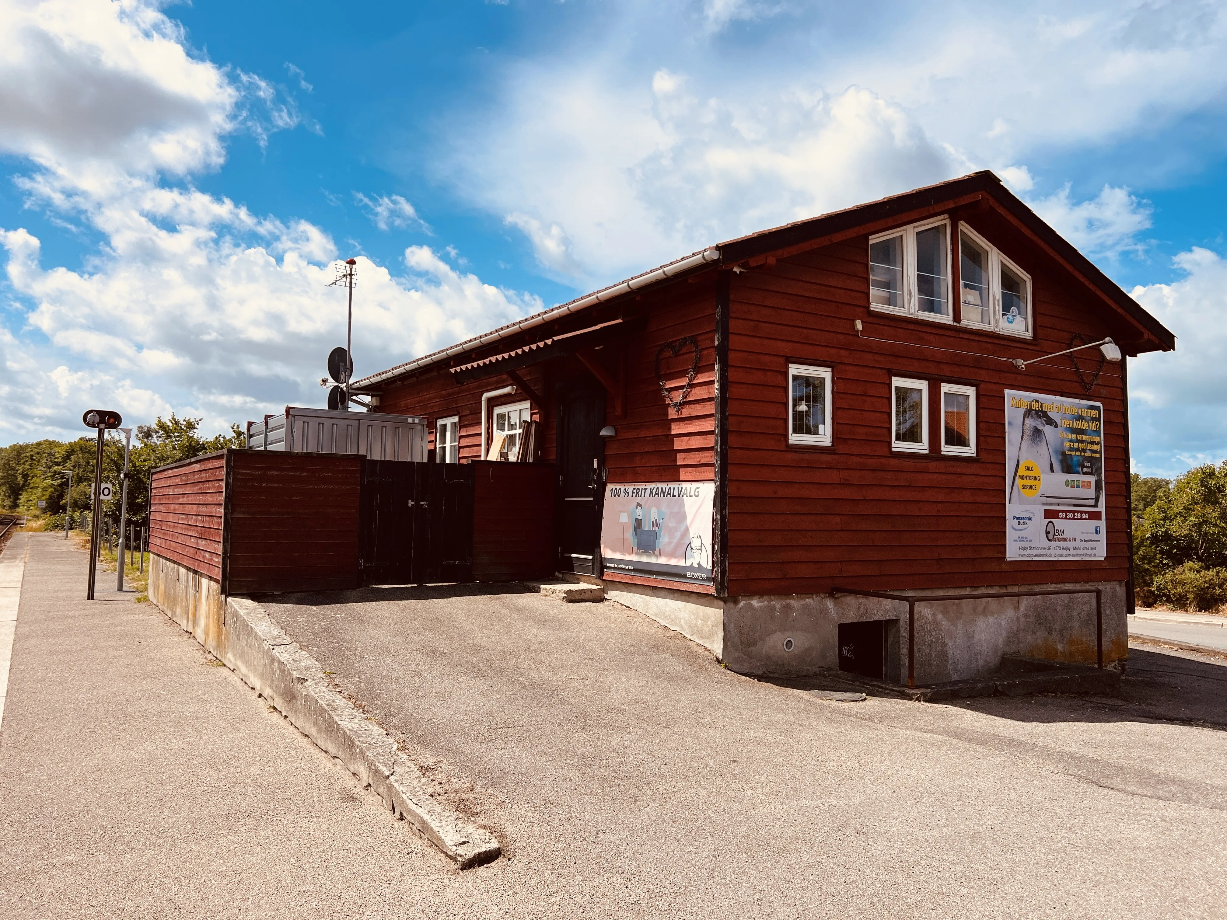 Billede af Højby (Sjælland) Stations varehus.