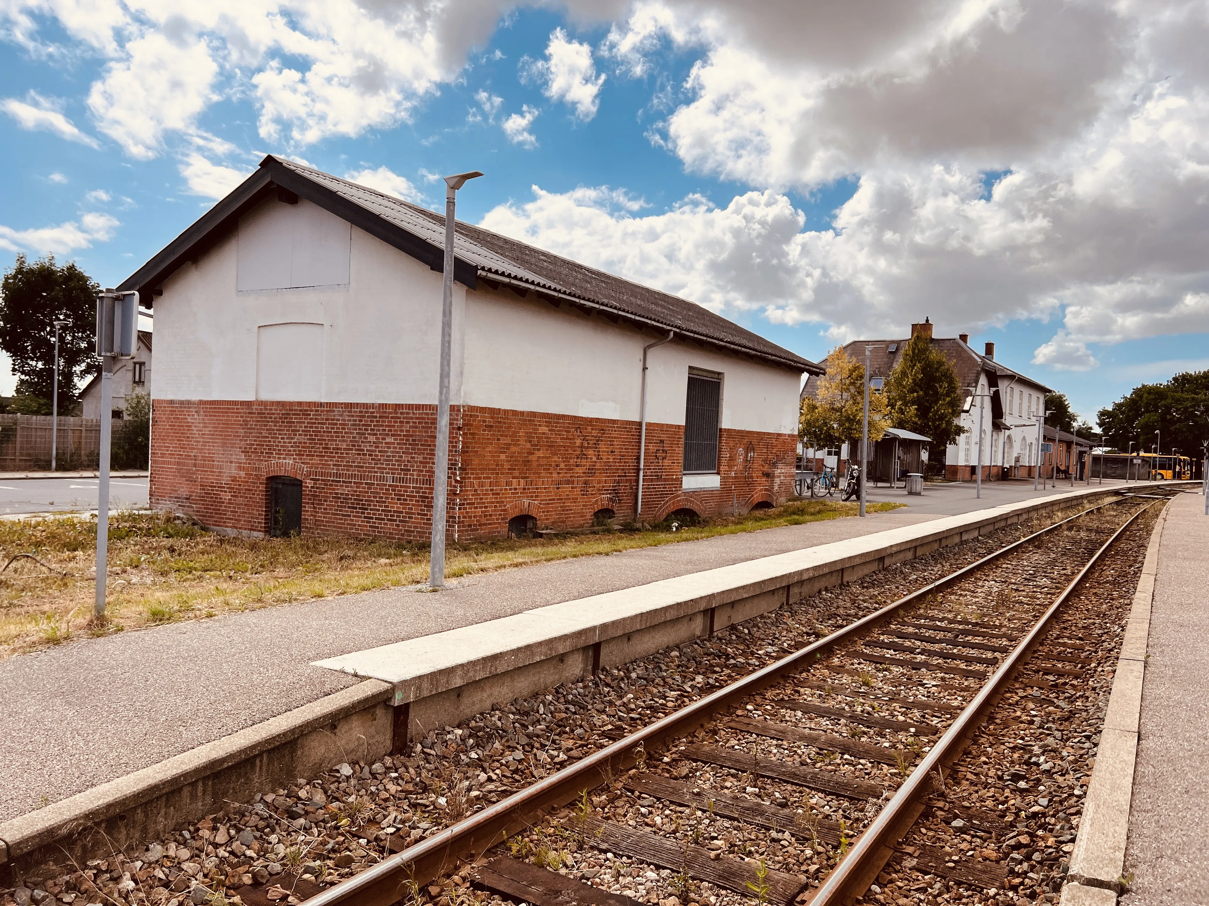 Billede af Svinninge Stations varehus.