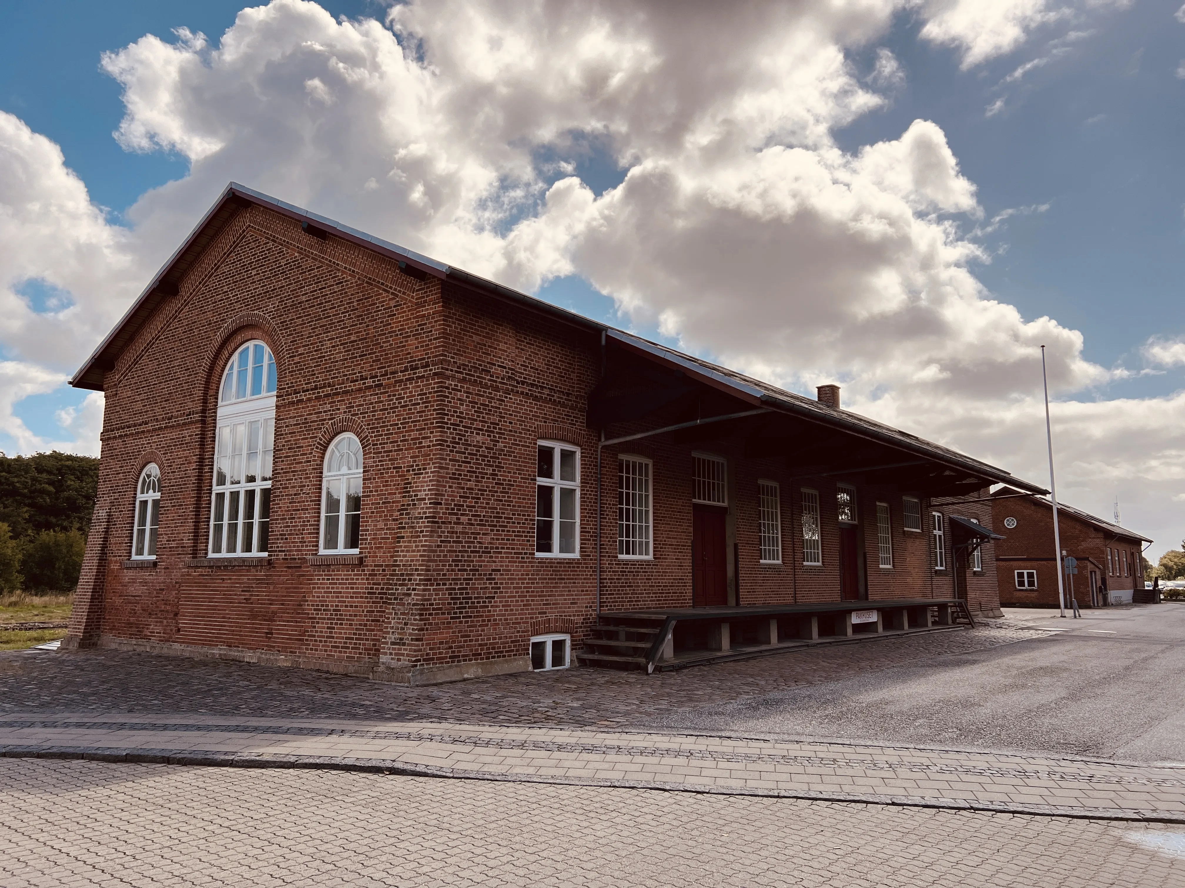 Billede af Ringkøbing Stations varehus.