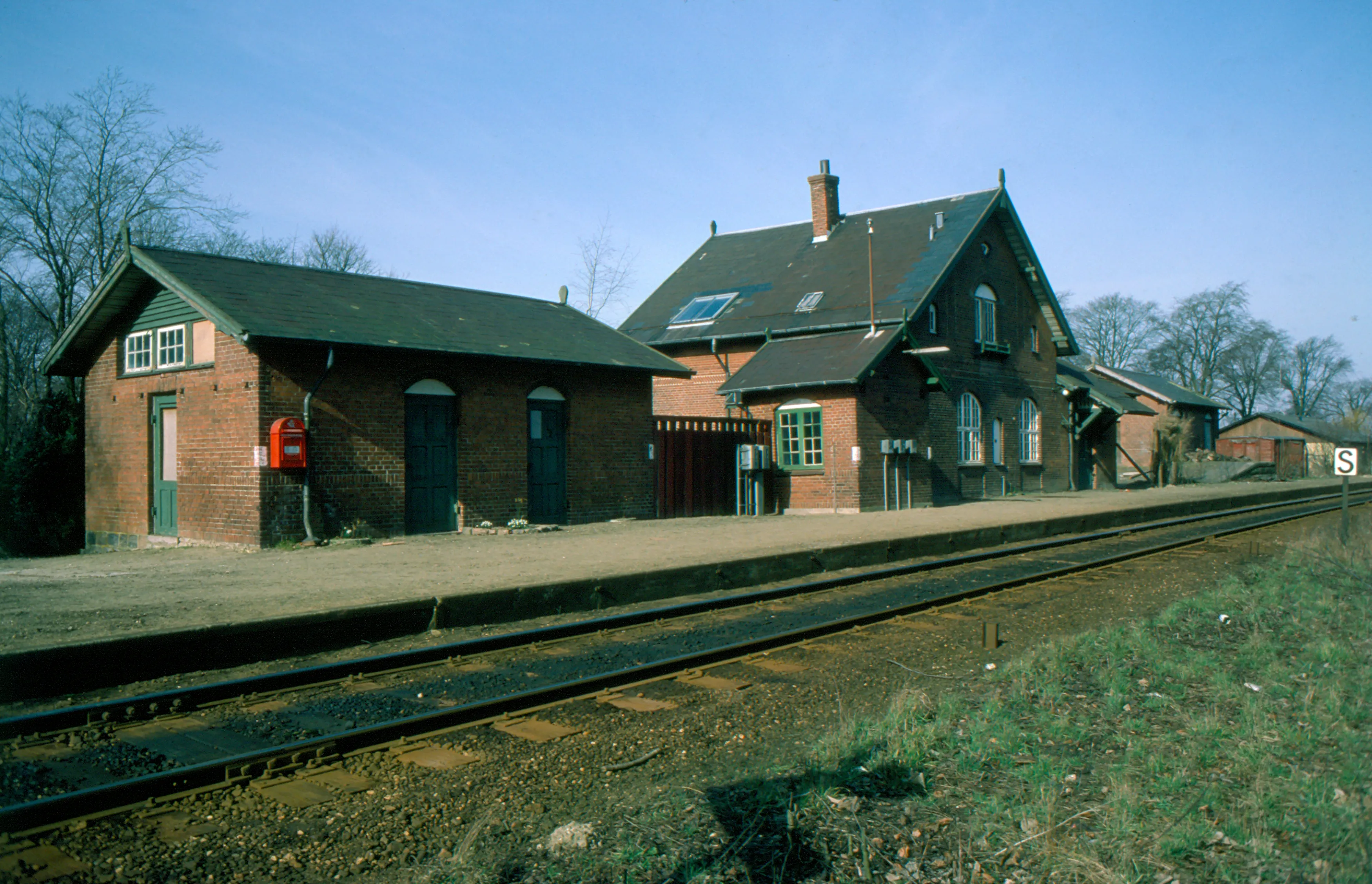 Billede af Løve Station.