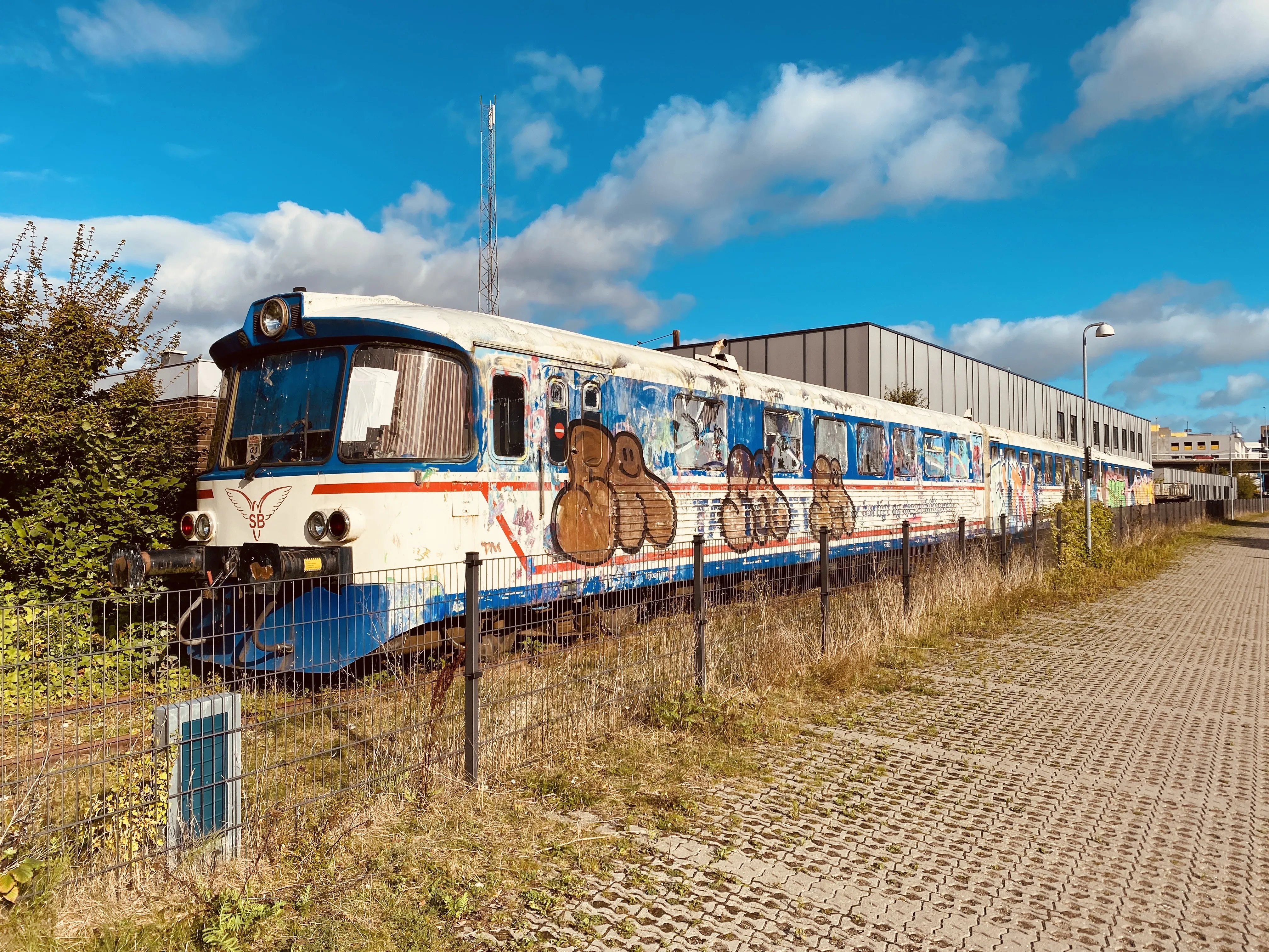 Billede af SB YM 5 i Aalborg ud for remisen og værkstederne.