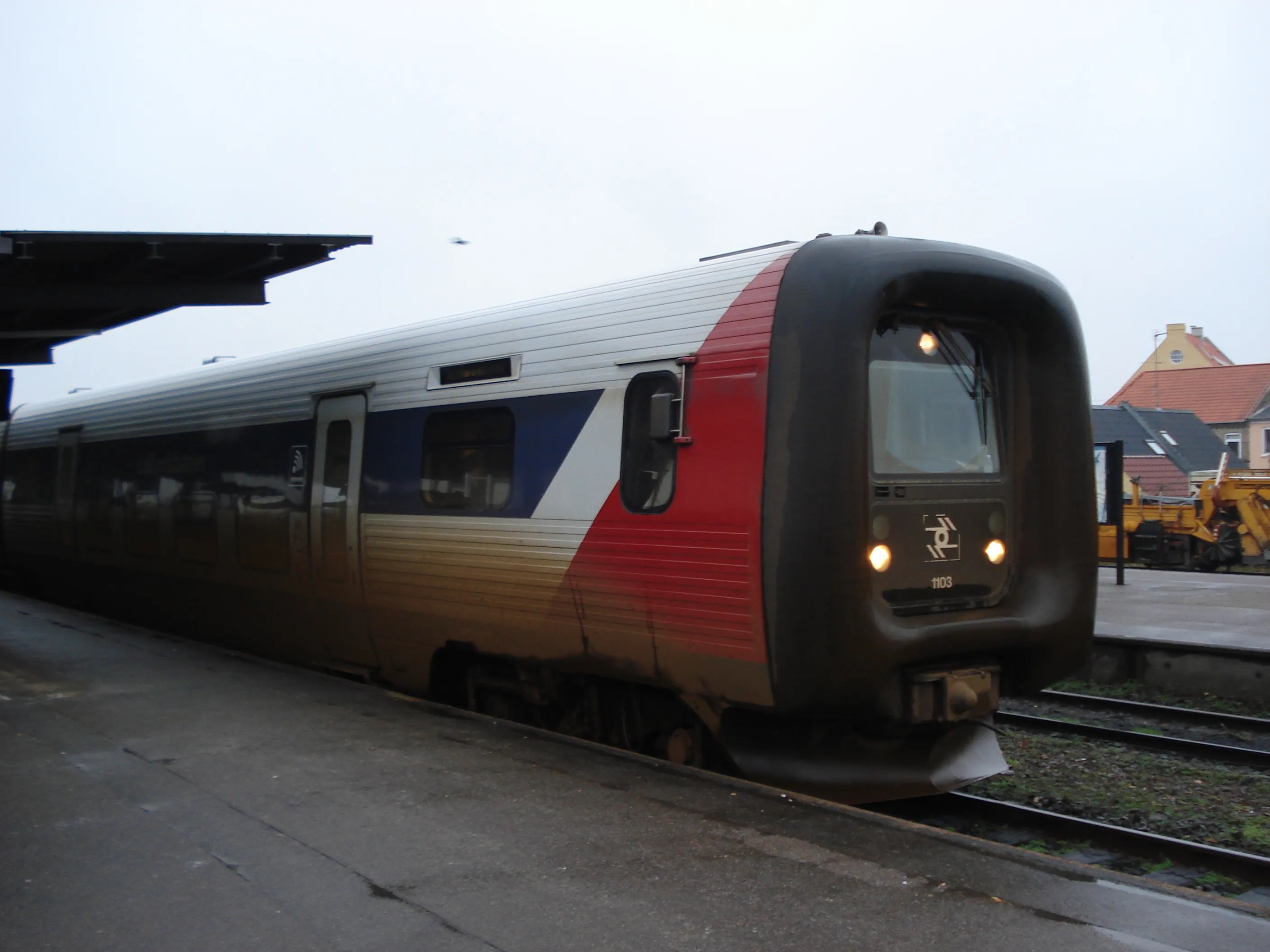 Billede af LJ FS 1003 - fotograferet ud for Nykøbing Falster Station.