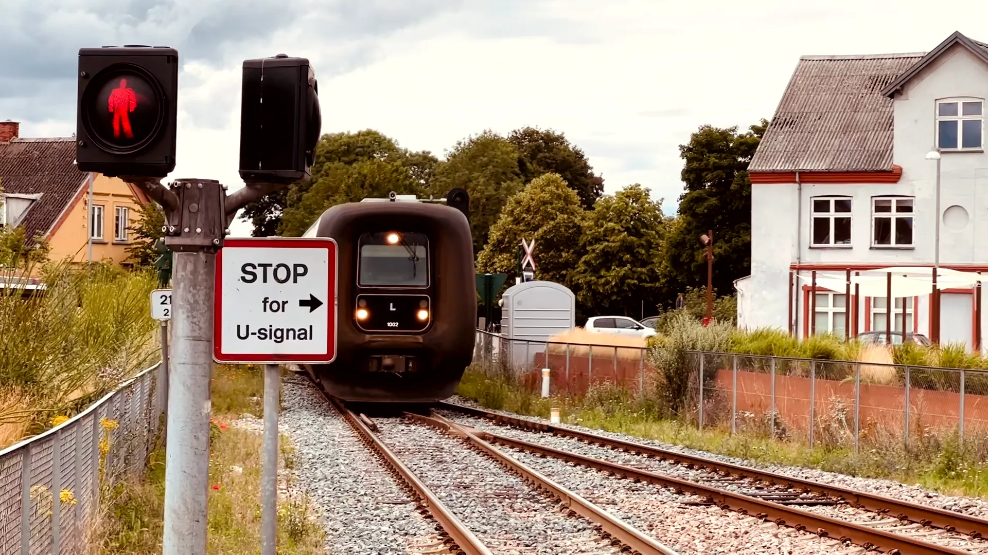 Billede af LT MF 1002, tidligere LJ MF 1002 - fotograferet ud for Stenlille Station.