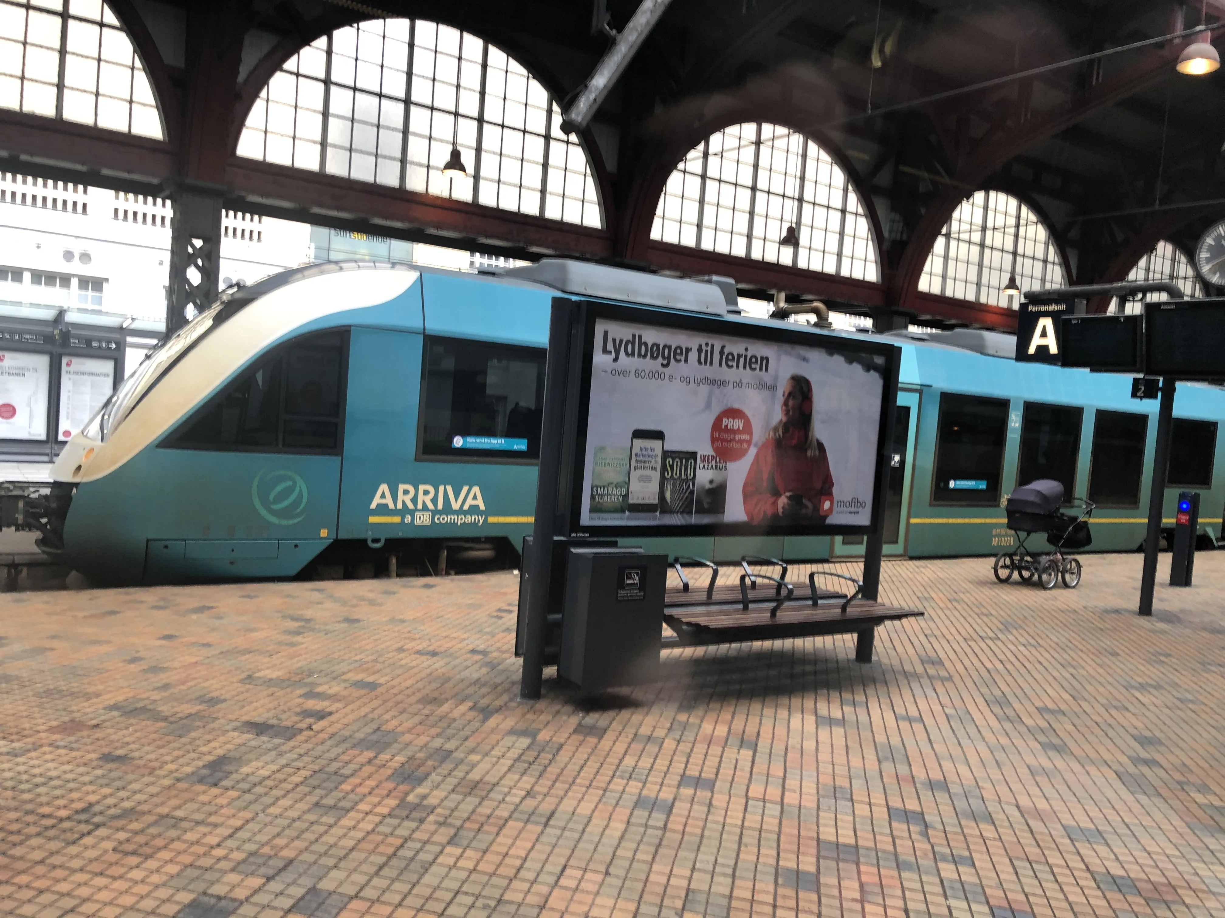 Billede af ARRIVA AR 1023 fotograferet ud for Aarhus Hovedbanegård.