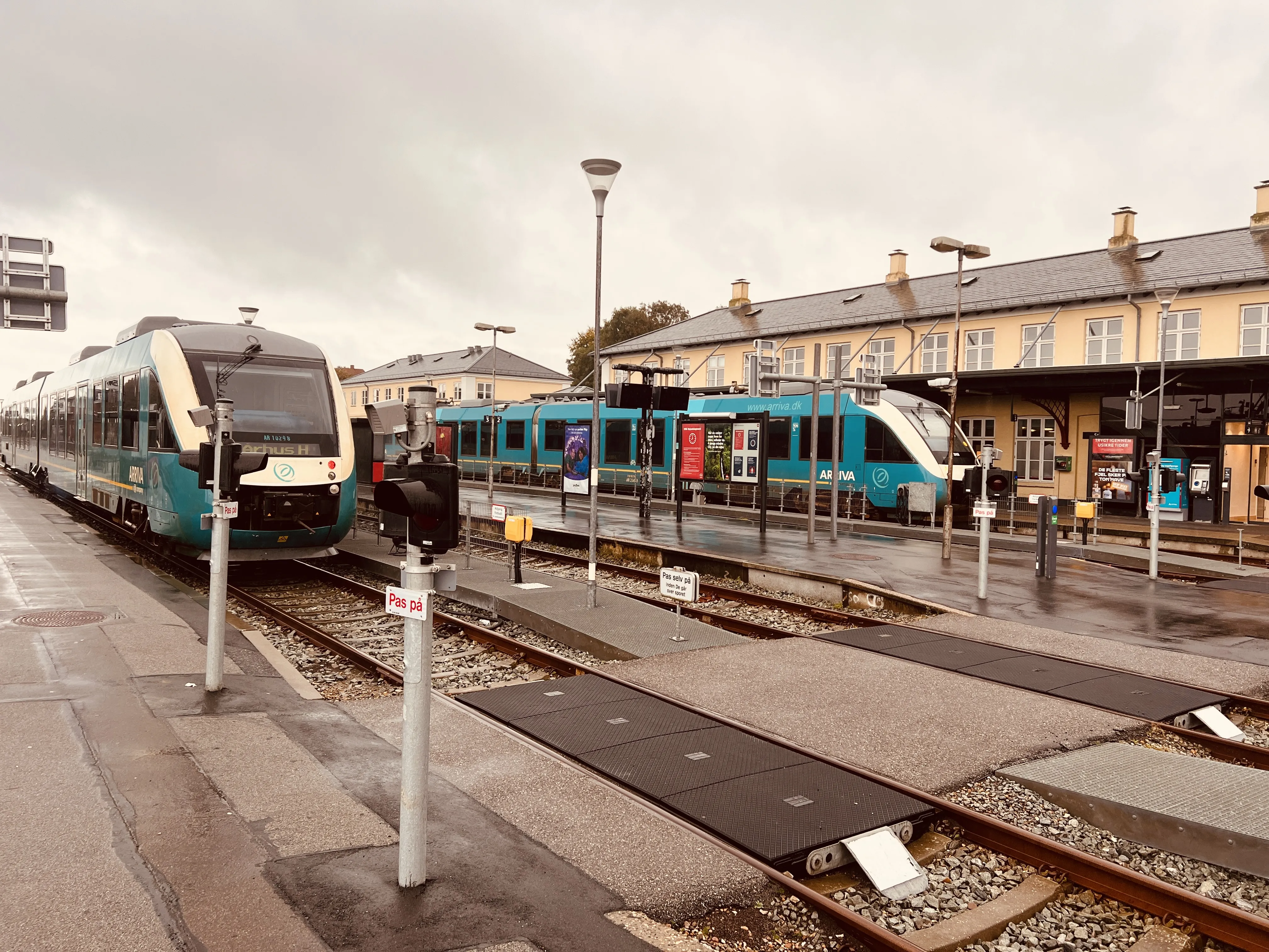 Billede af ARRIVA AR 1029 fotograferet ud for Struer Station.