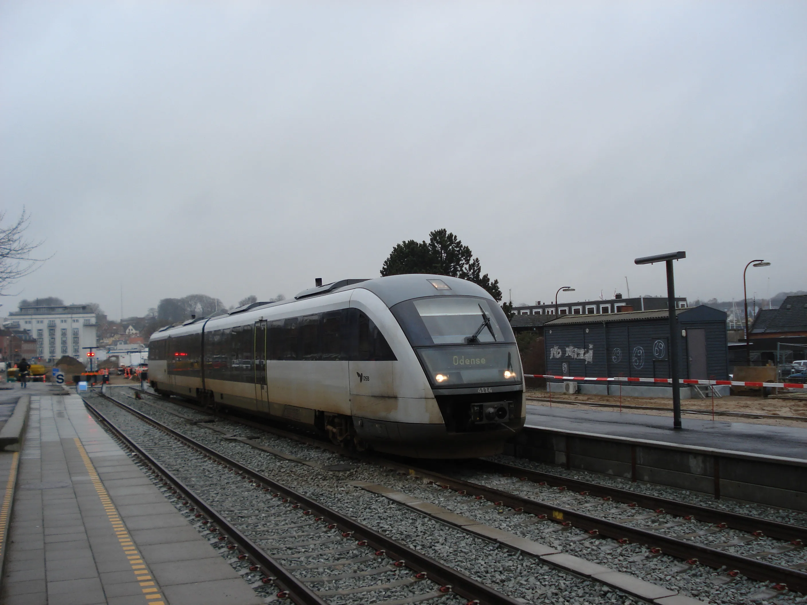 Billede af DSB MQ 4114-4914 fotograferet ud for Svendborg Station.