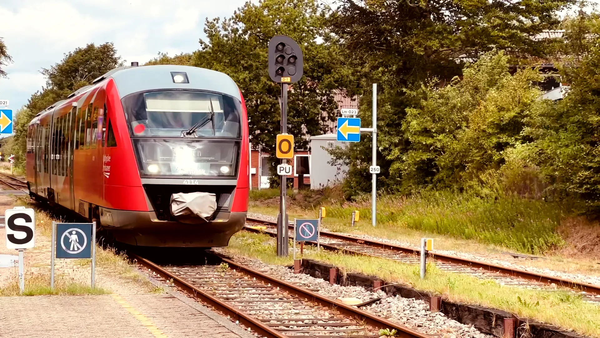 Billede af MjbaD MQ 4114-4914, tidligere DSB MQ 4114-4914 fotograferet ud for Lem Trinbræt.