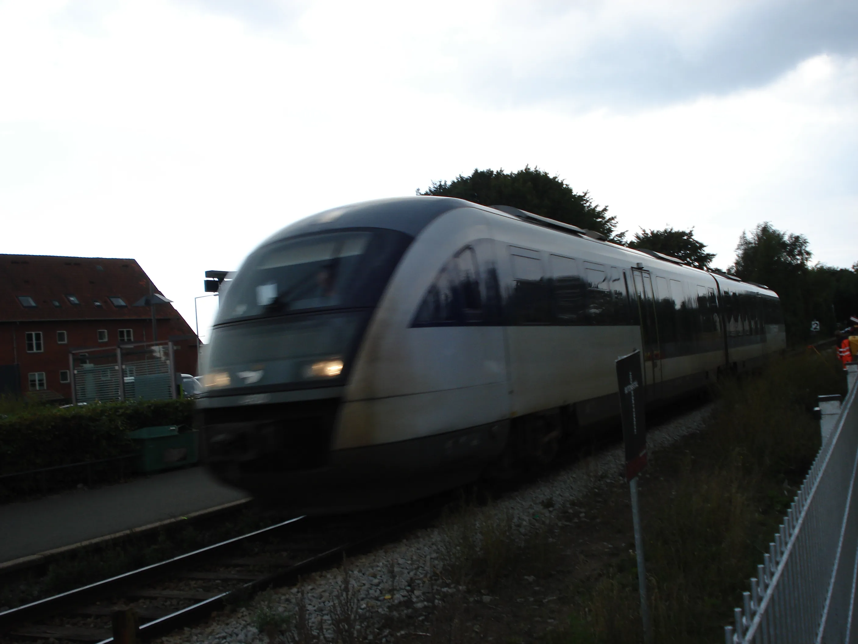 Billede af DSB MQ 4120-4920 fotograferet ud for Hjallese Trinbræt.