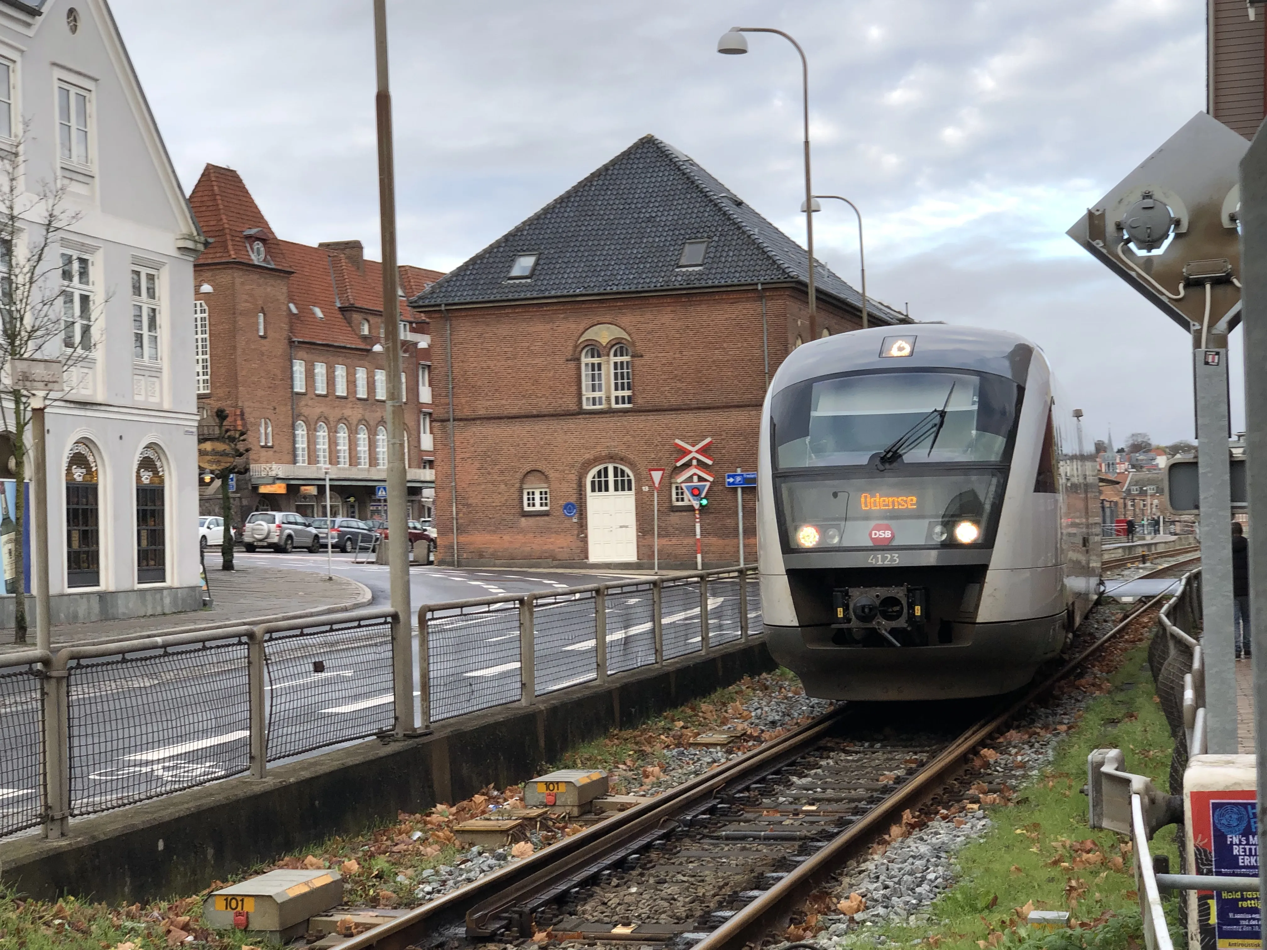 Billede af DSB MQ 4123-4923 fotograferet ud for Svendborg Station.