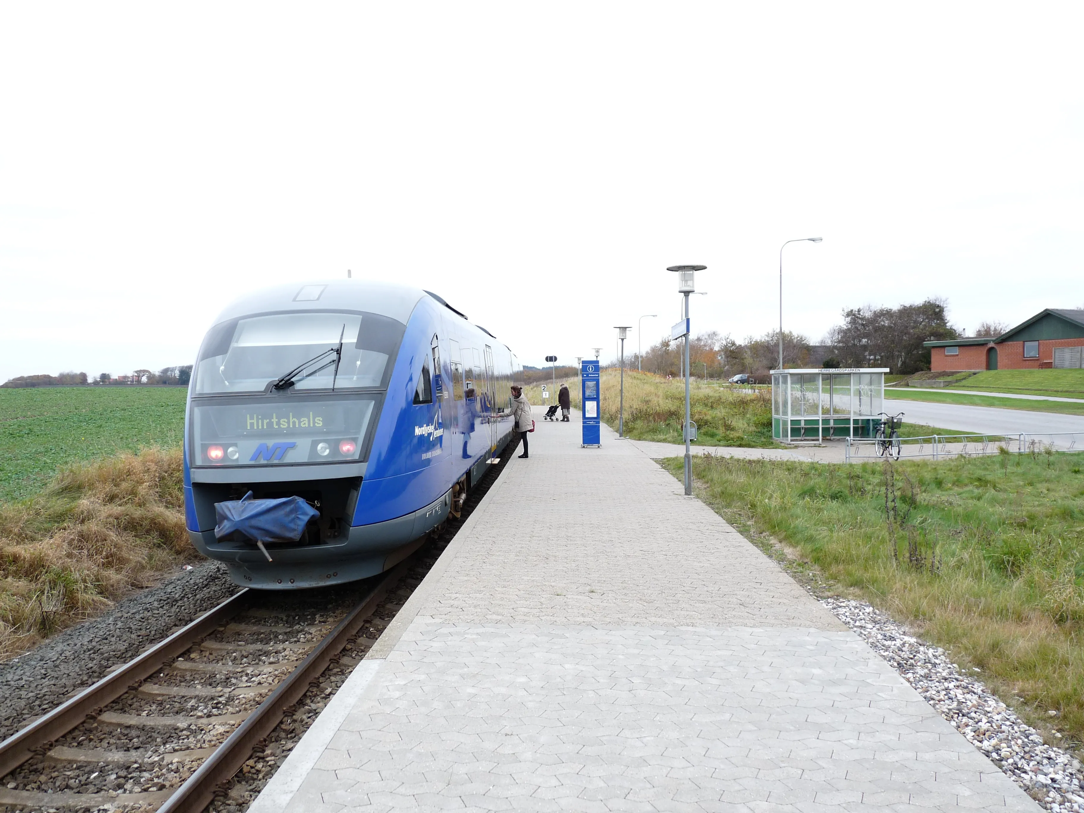 Billede af NJJ DM 502 fotograferet ud for Herregårdsparken Trinbræt.