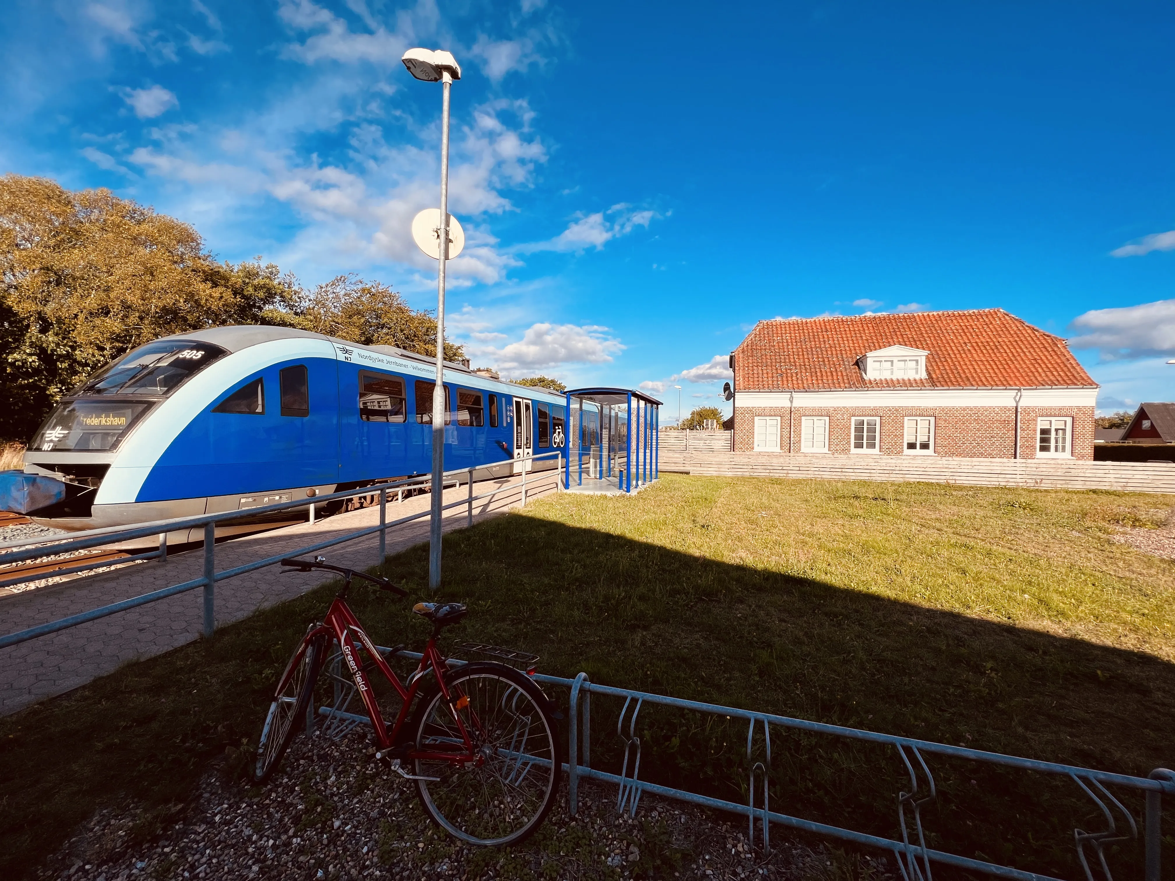 Billede af NJJ DM 505 fotograferet ud for Strandby Trinbræt.