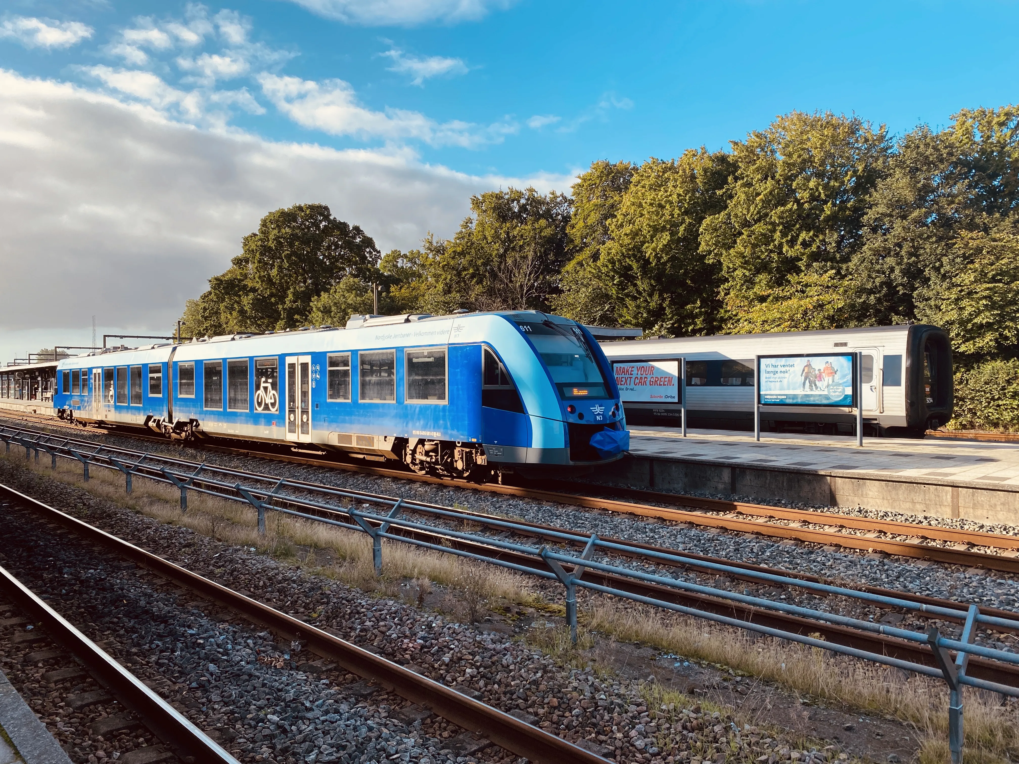 Billede af NJJ LM 611 fotograferet ud for Aalborg Station.